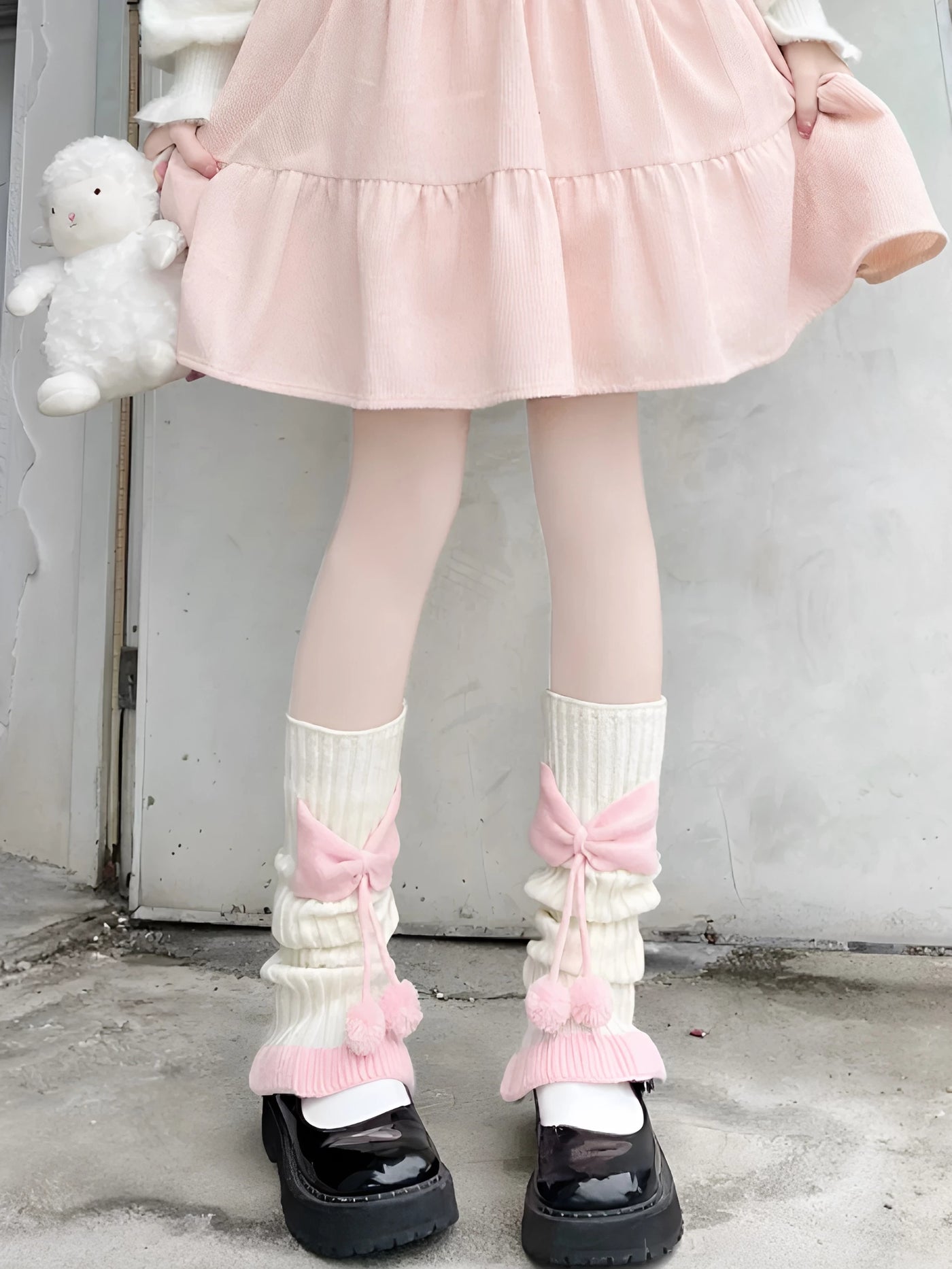 Fantasy Doll - Sweet Bow Pom-Pom - Pink-and-White Leg Warmers with Bow Trim