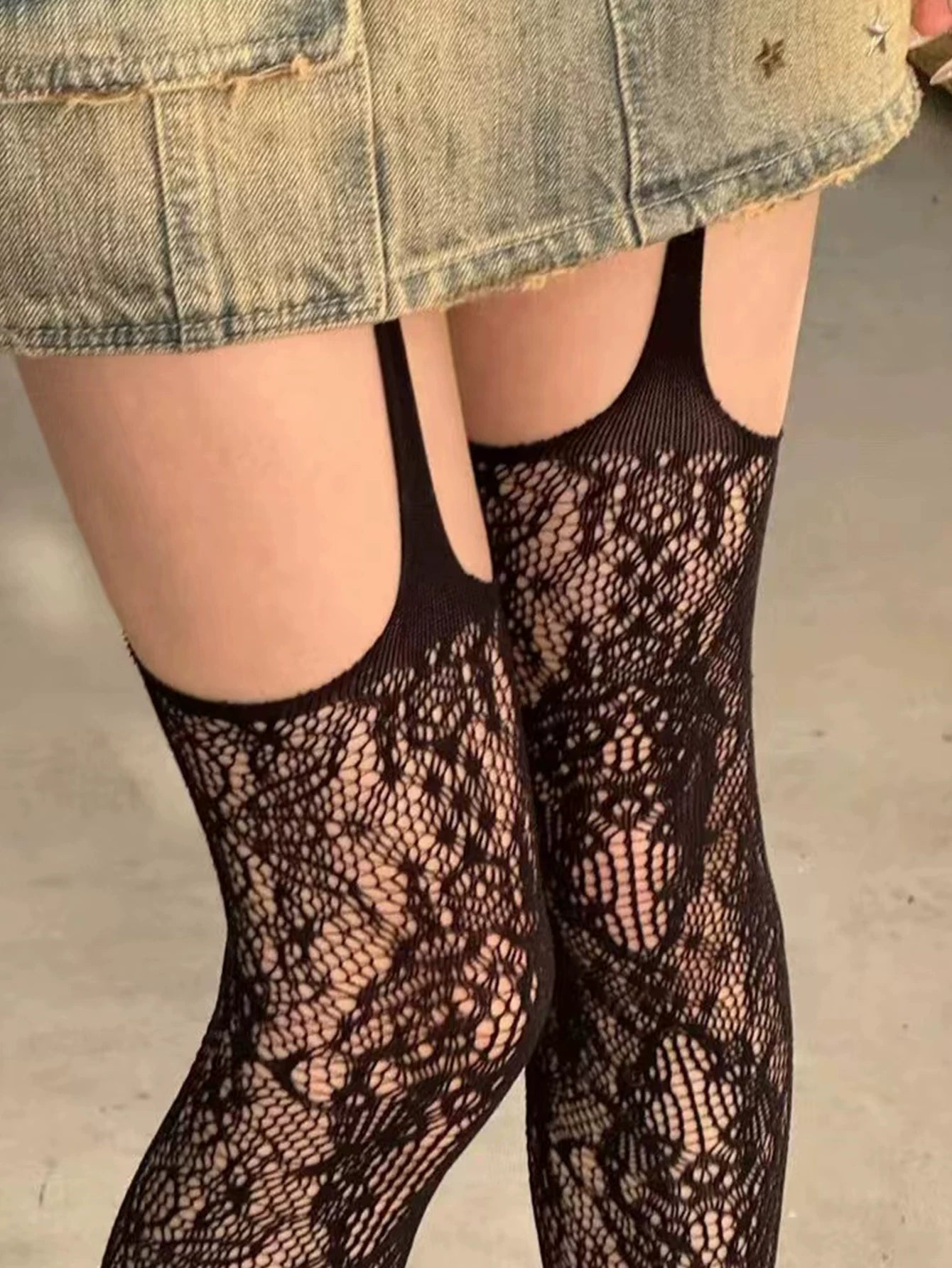 Fantasy Doll - Floral Lace - Suspender Tights with Openwork Pattern
