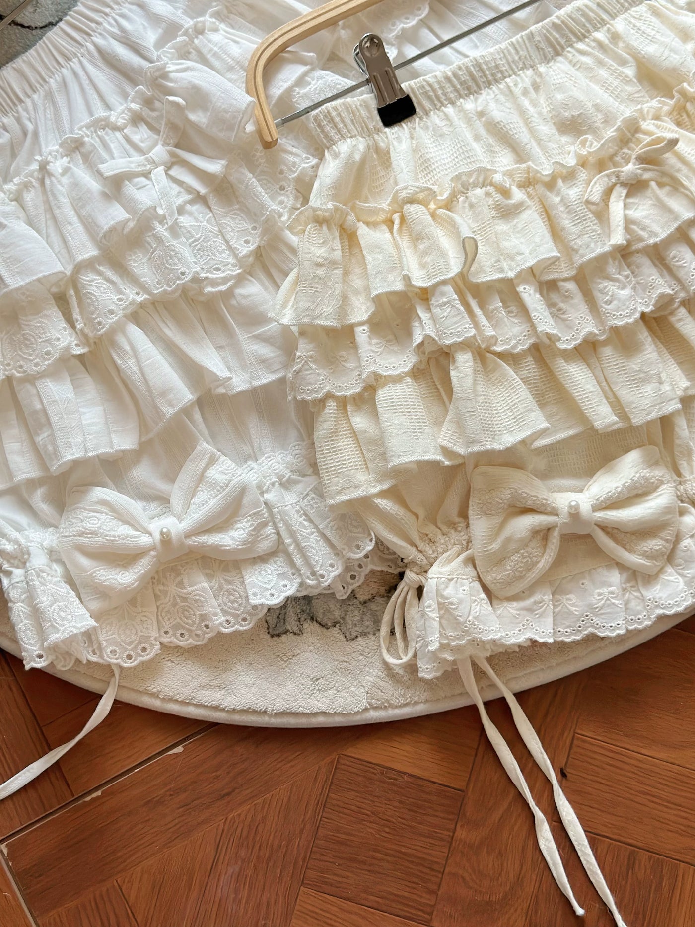 Jelly Girl - Layered Lace Bloomers - White or Beige Cotton Pumpkin Bloomers with Lace Ruffles