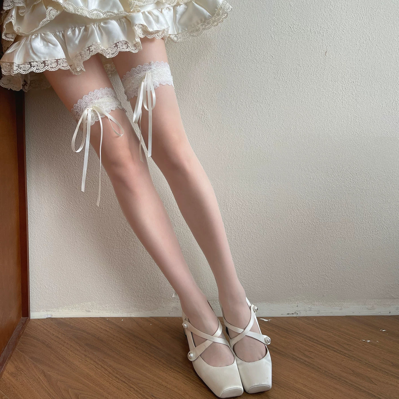Sock Noble - Ribbon Lace - White Over-the-Knee Stockings with Lace Tops and Ribbon Ties