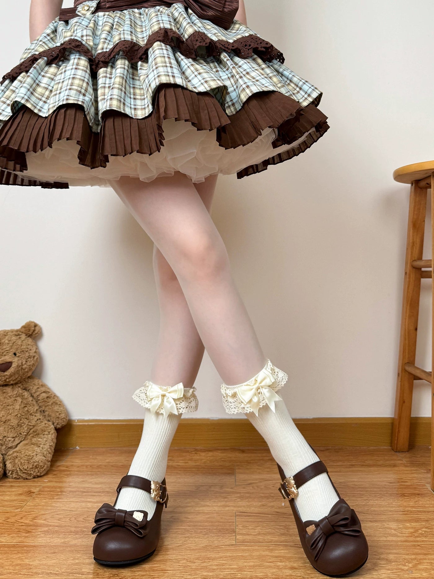 Chubby Bear Tales - Caramel Cocoa - Mid-Calf Socks with Lace Bows