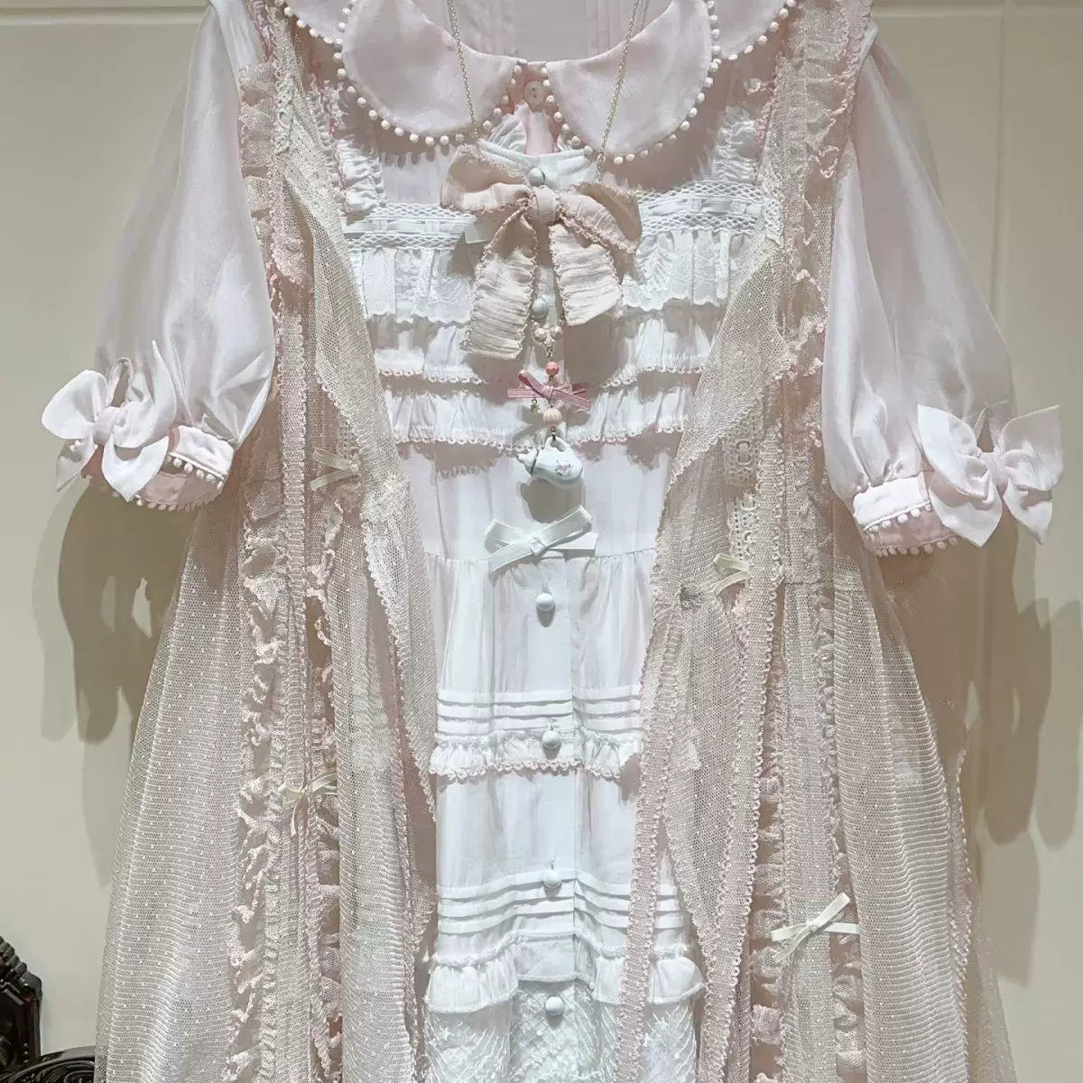 Sweetheart Dream Machine - Petal Collar - Lolita Blouse with Puff Sleeves