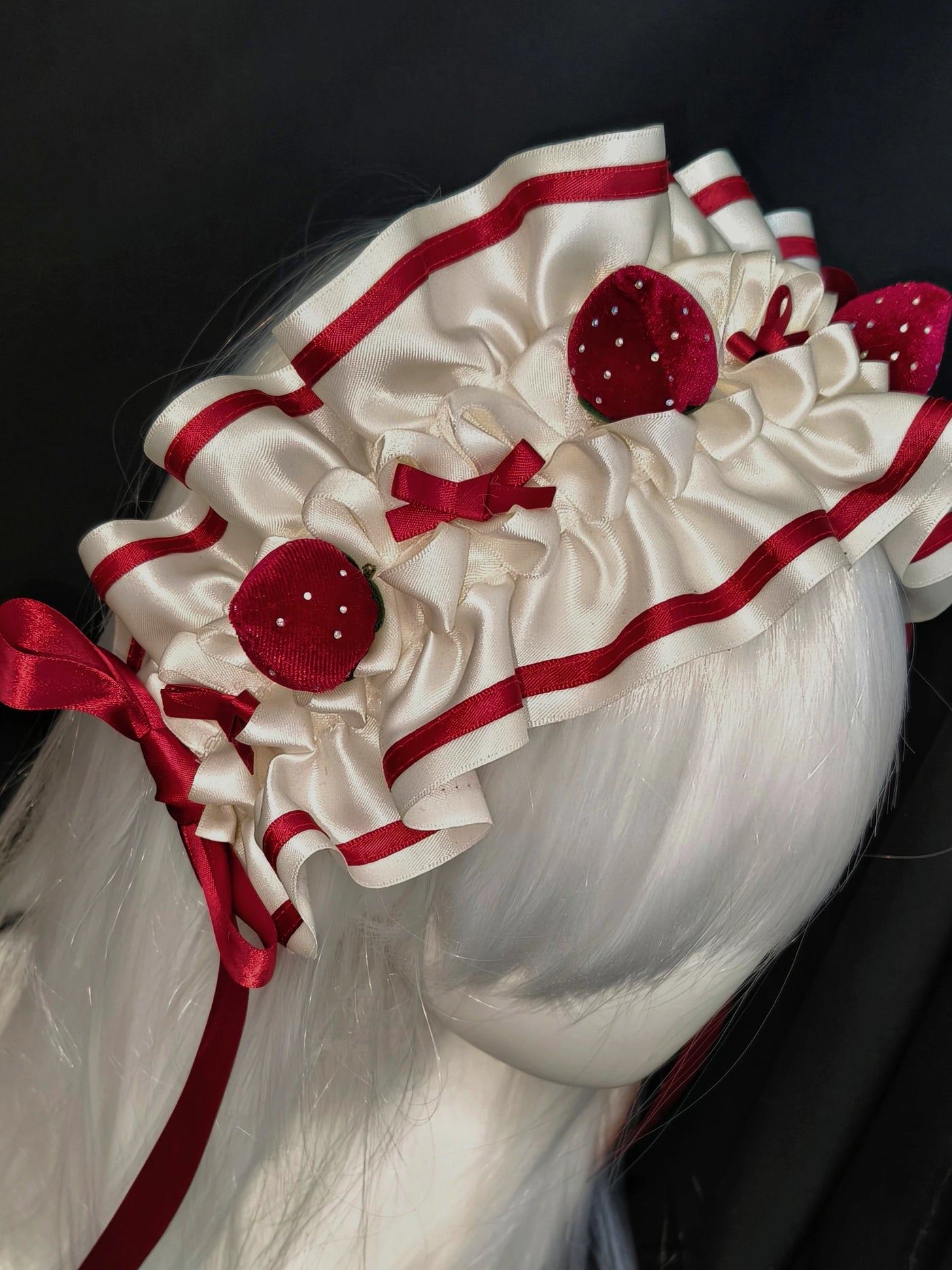 Dokisuru - Strawberry Cake - Strawberry hairband with layered ruffles and red trim