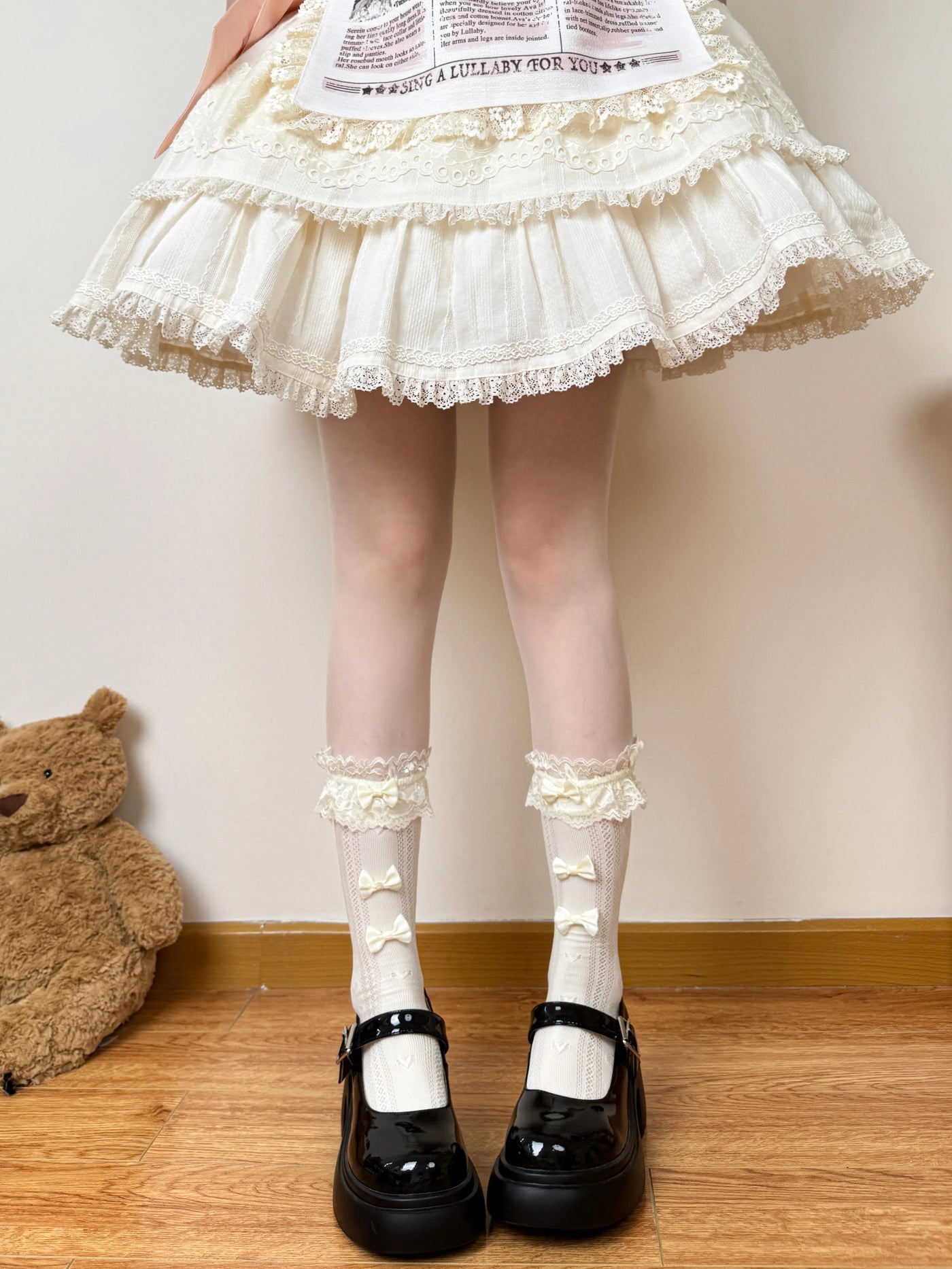 Chubby Bear Tales - Olive - Openwork Slouch Socks with Lace and Ribbon Bows