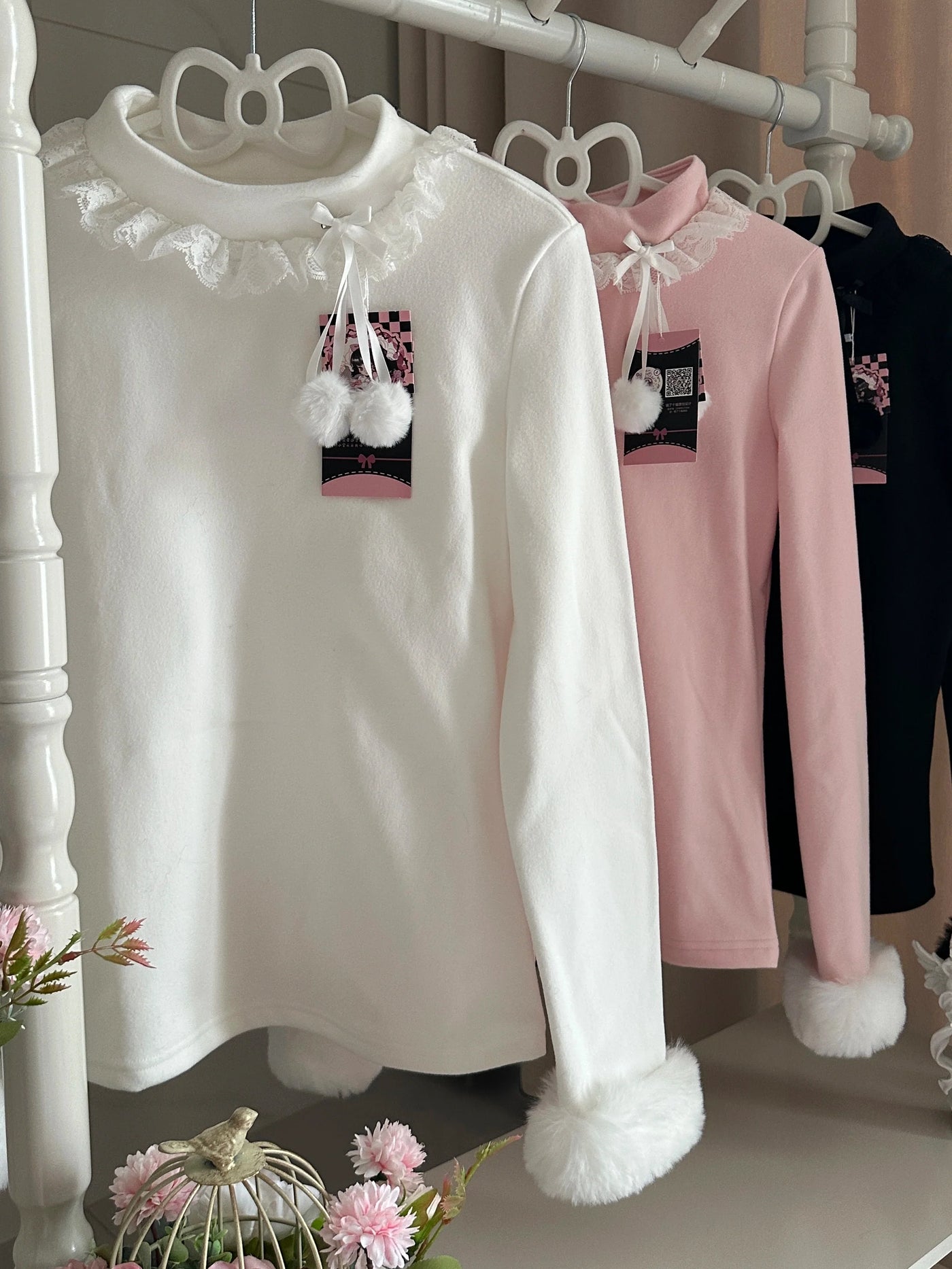 Cat Upon Cat - Little Pom-Pom - Long-Sleeve Inner Top with Lace Collar - product detail
