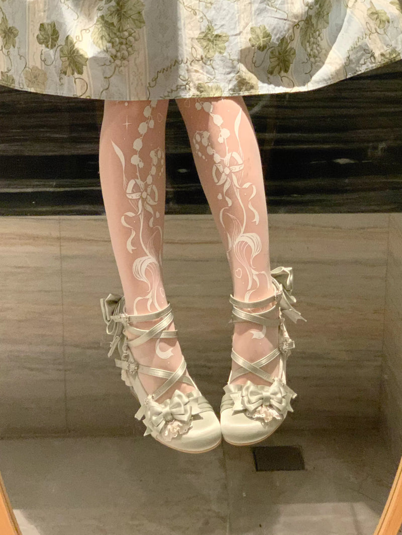 Aimee Thousand Knots Lolita shoes — light-coloured shoes worn with patterned socks