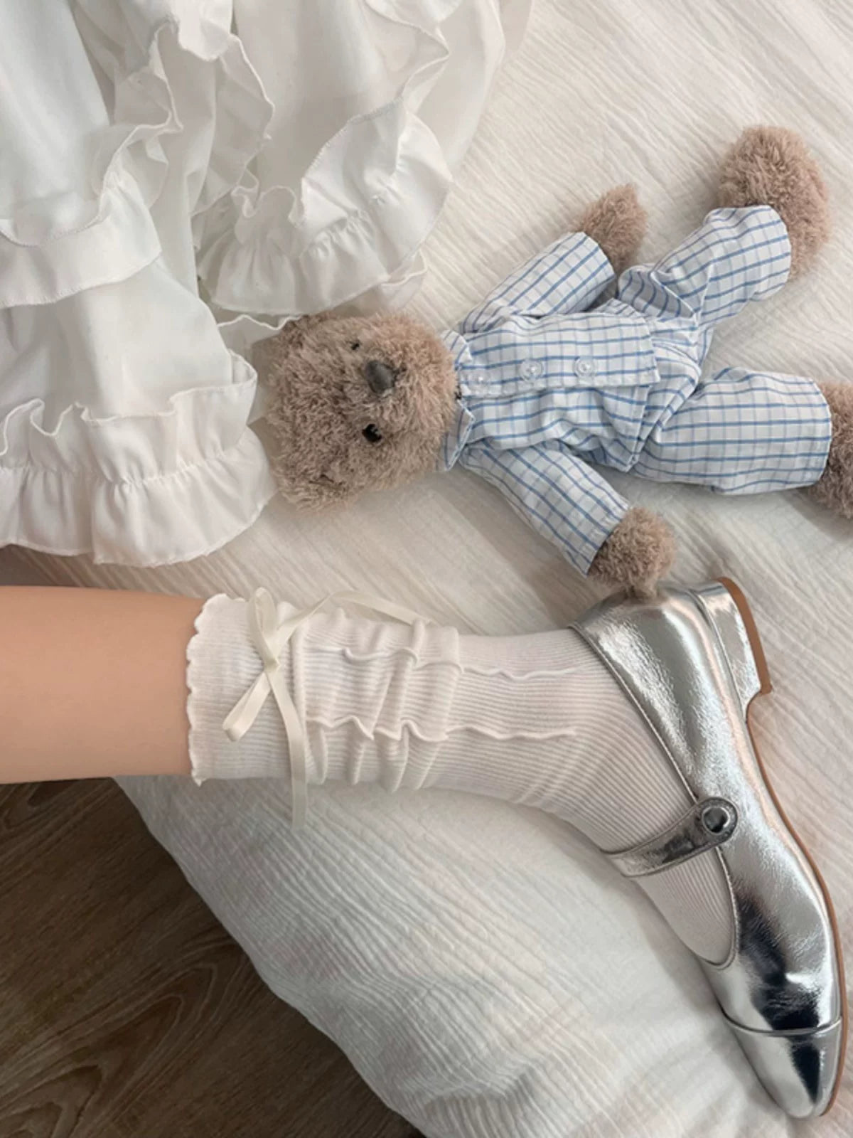 Sock Noble - Harajuku Bow - Mid-Calf Socks with Ruffled Cuffs