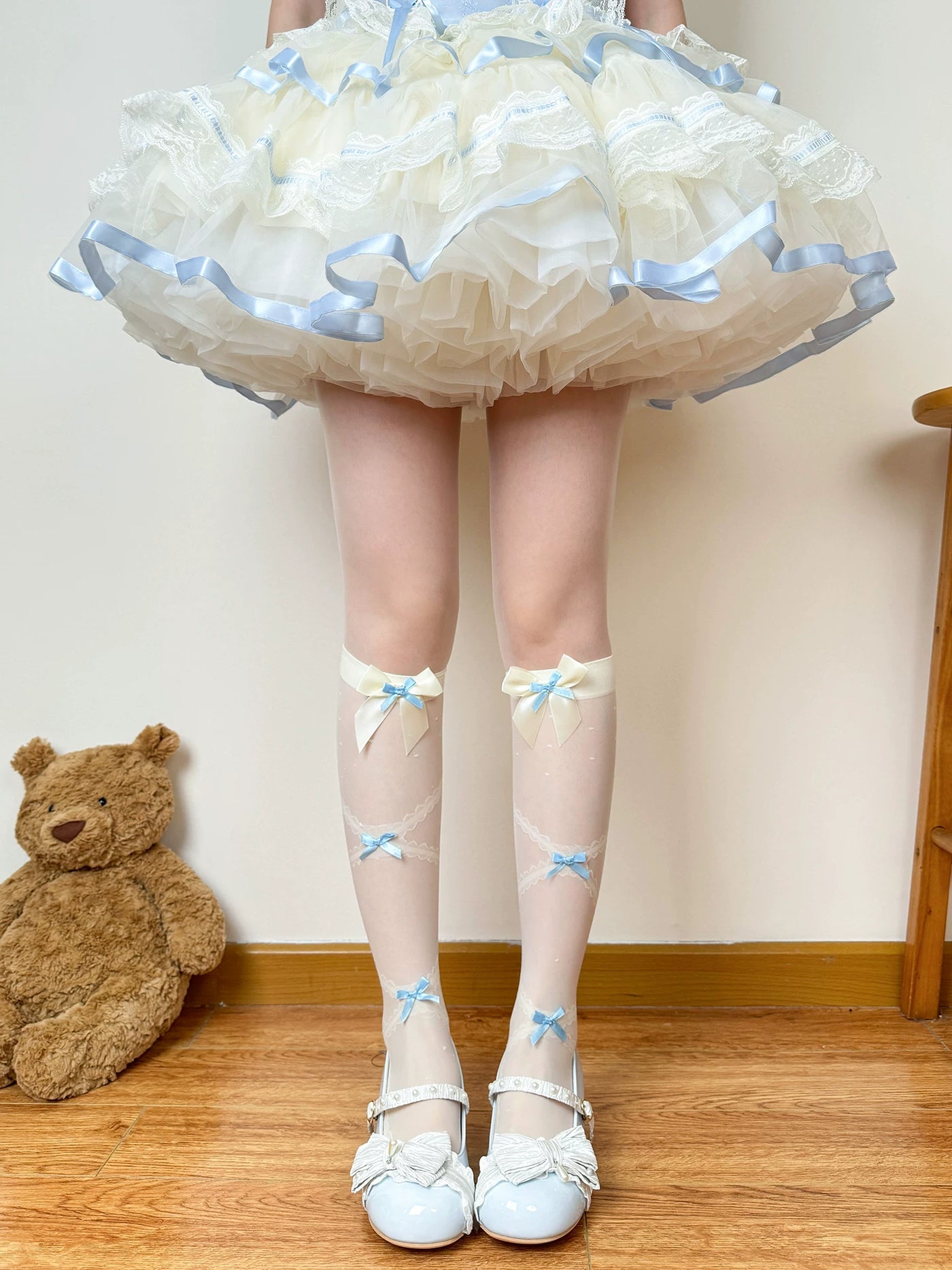 Chubby Bear Tales - Love Letter Ballet - Mid-Calf Socks with Lace and Bow Details