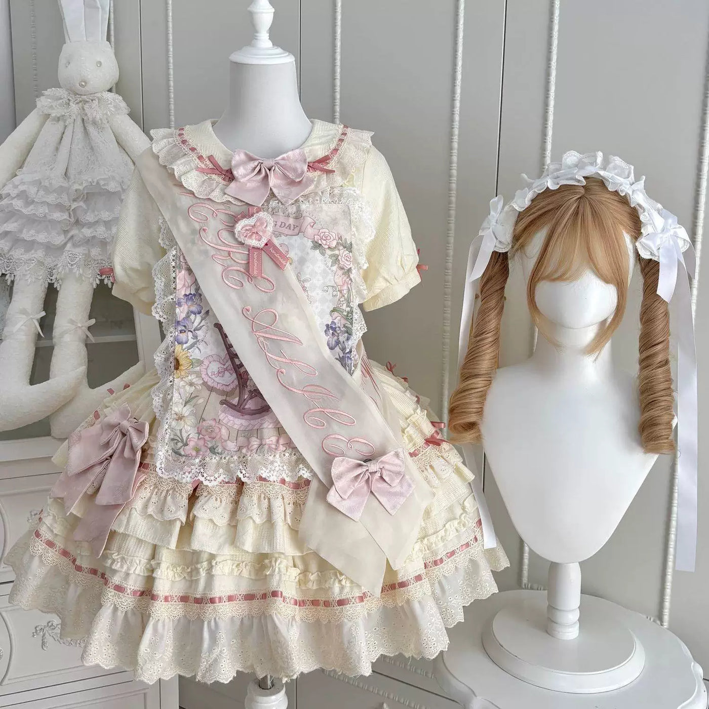 Sweetheart Dream Machine - Doll-Like Floral - OP Dress with a floral print
