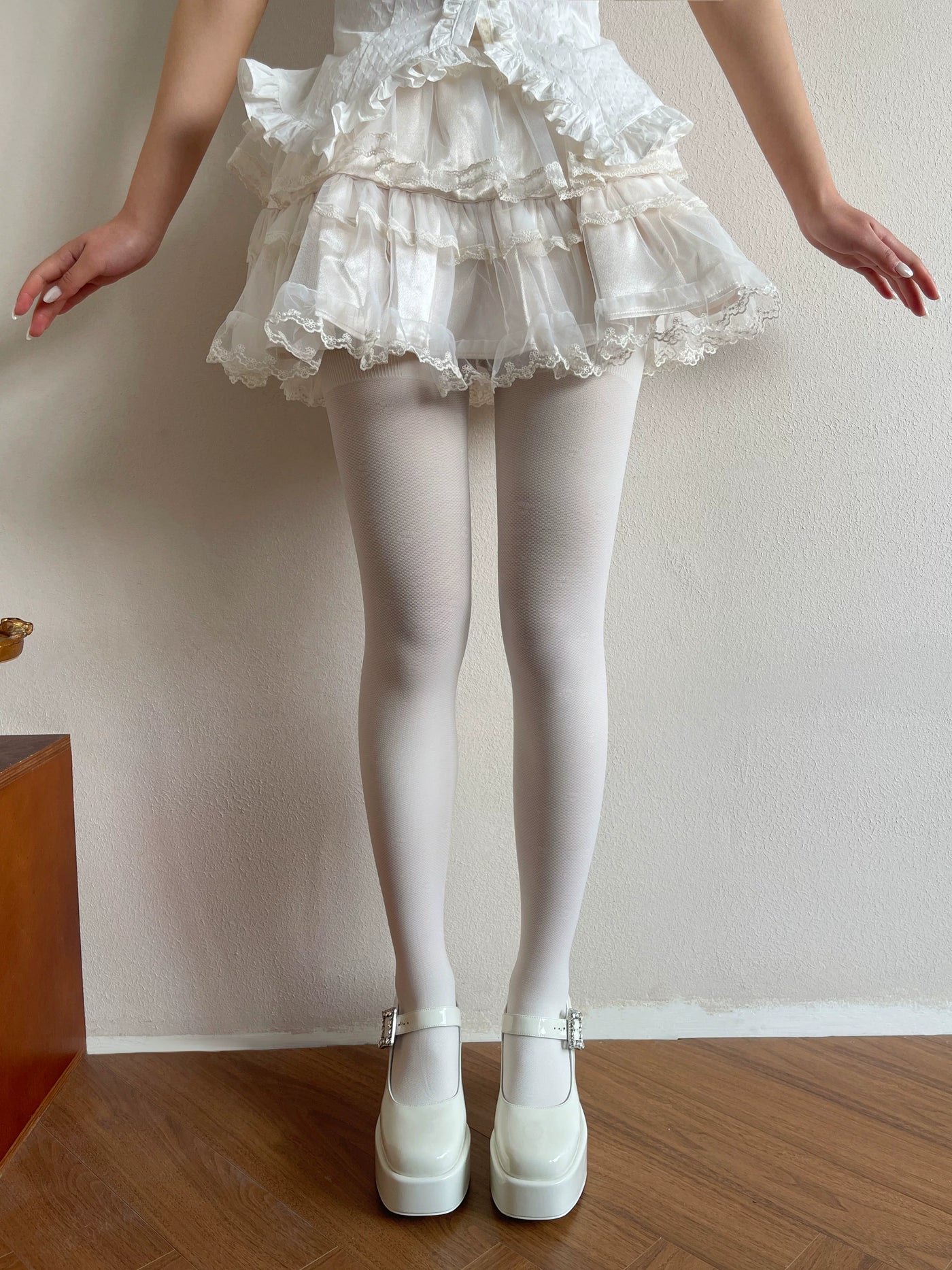 Sock Noble - Cream Jacquard - White Textured Tights