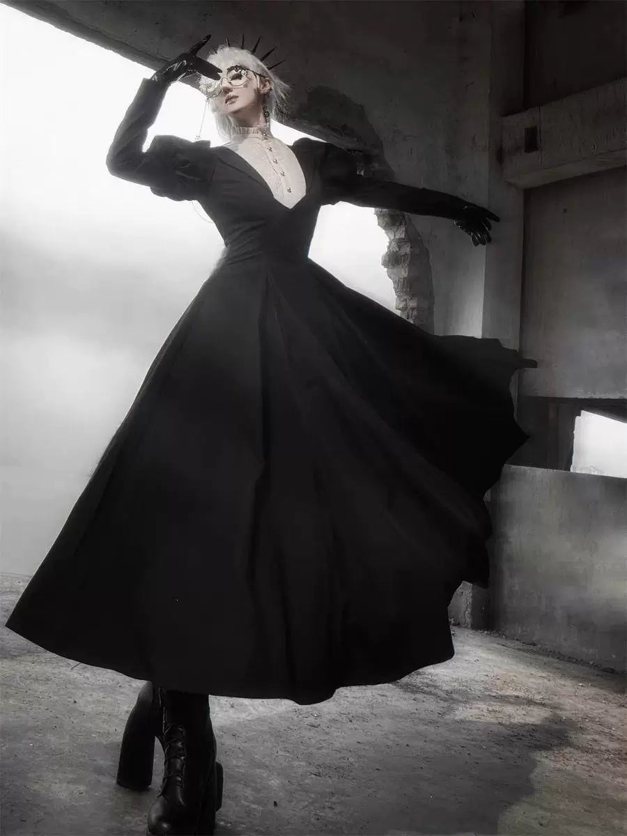 Sweetheart Dream Machine - Black Six-Panel - Pitch-Black Classic Lolita One-Piece Dress with White High-Neck Inset