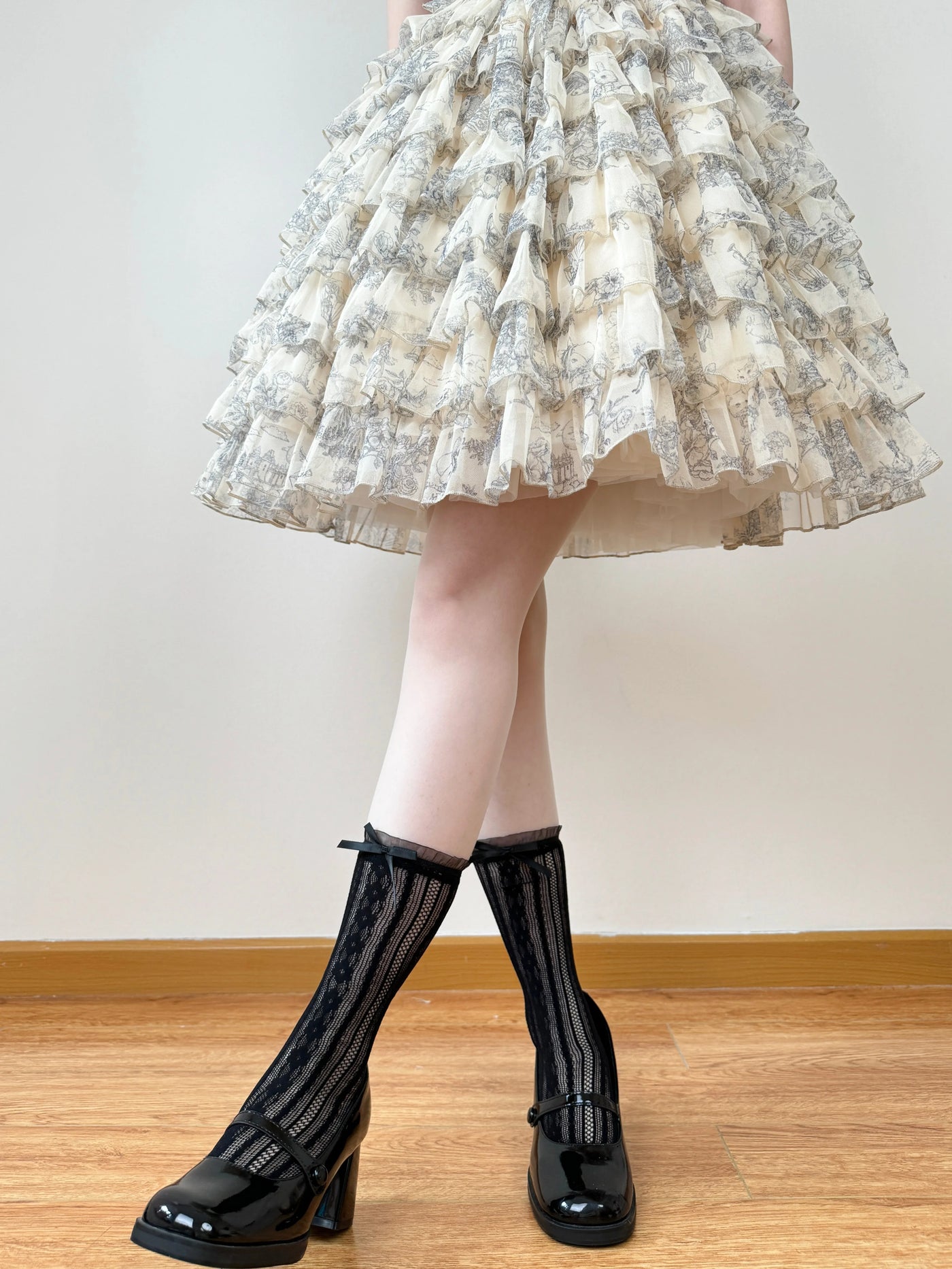 Chubby Bear Tales - Alice - Openwork Lace Mid-Calf Socks with Bow Cuffs