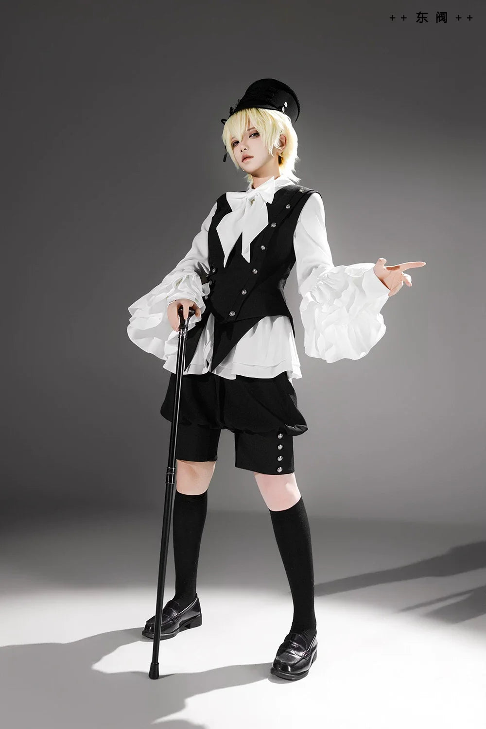 Princess Chronicles - Ashes - Vintage Ouji Lolita Blouse and Shorts Set