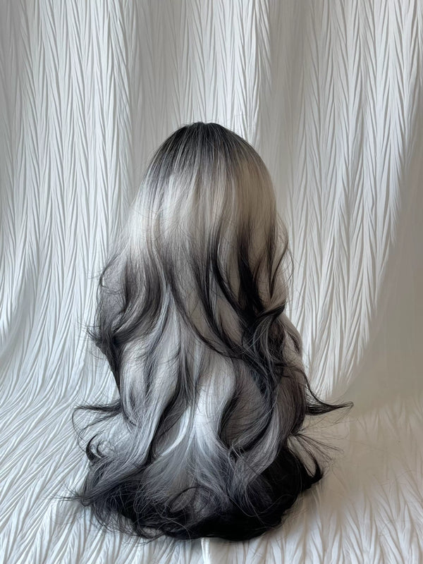Kunkun Fish Ink Between Clouds black-to-white gradient curly wig - view 4