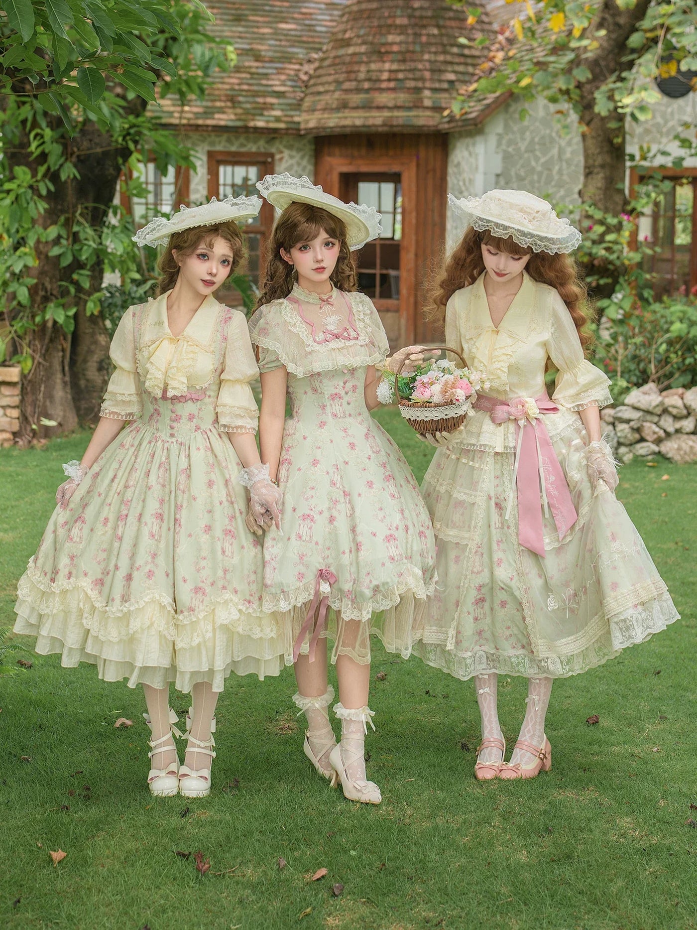 With PUJI - Wind Swept Roses - Classic Lolita Rose Printed Dress Set, Petal Hem