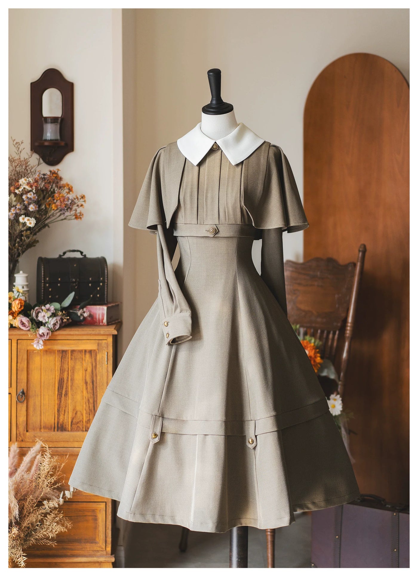 Forest Antique Box - Classic Lolita OP Dress with Detachable Short Cape Khaki S
