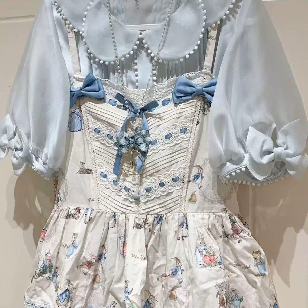 Sweetheart Dream Machine - Pearl Petal - Blouse with a rounded pearl-trimmed collar.