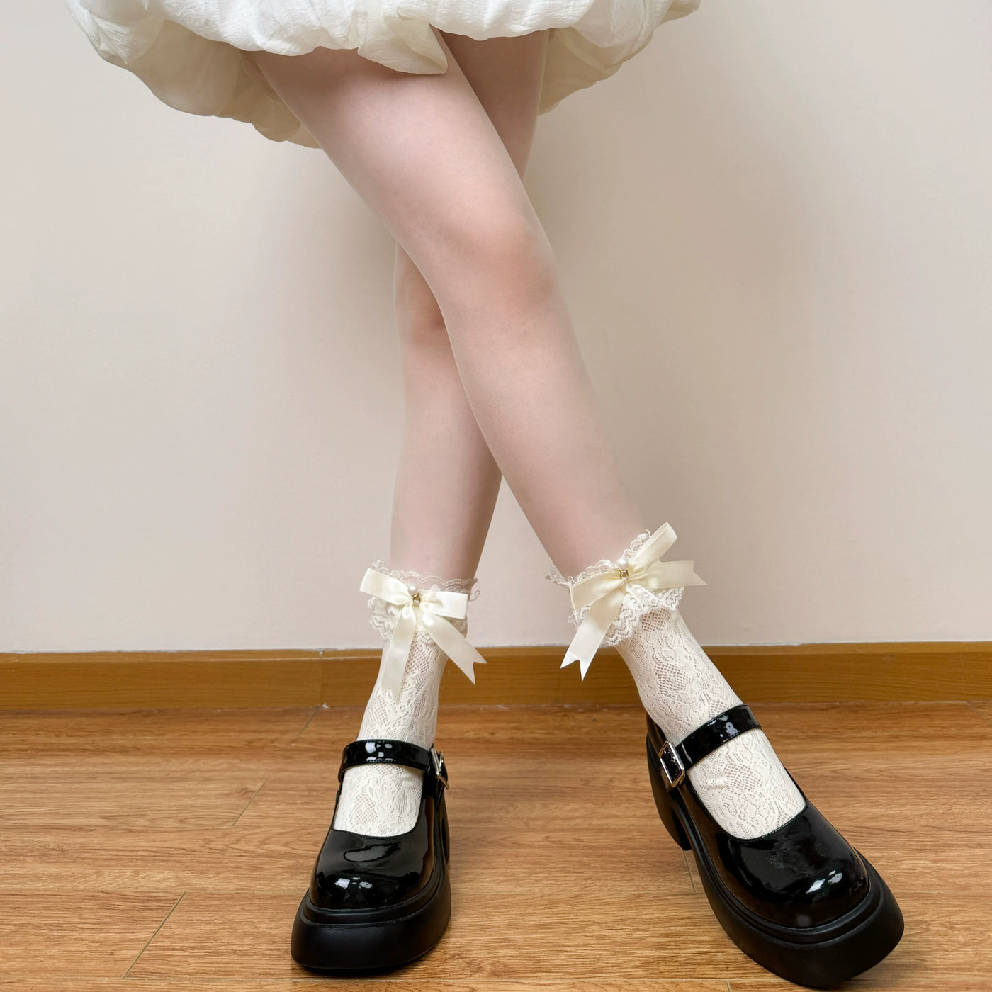 Chubby Bear Tales - Cream Lace Bow Collection - Named-Style Lace Socks