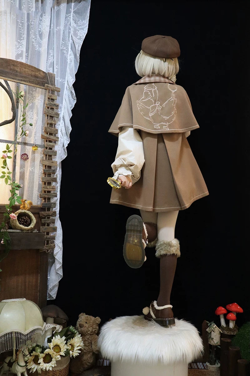 Baozi Pig - Detective Goose - Vintage Cape Coat with Contrast Piping and Patch Pockets