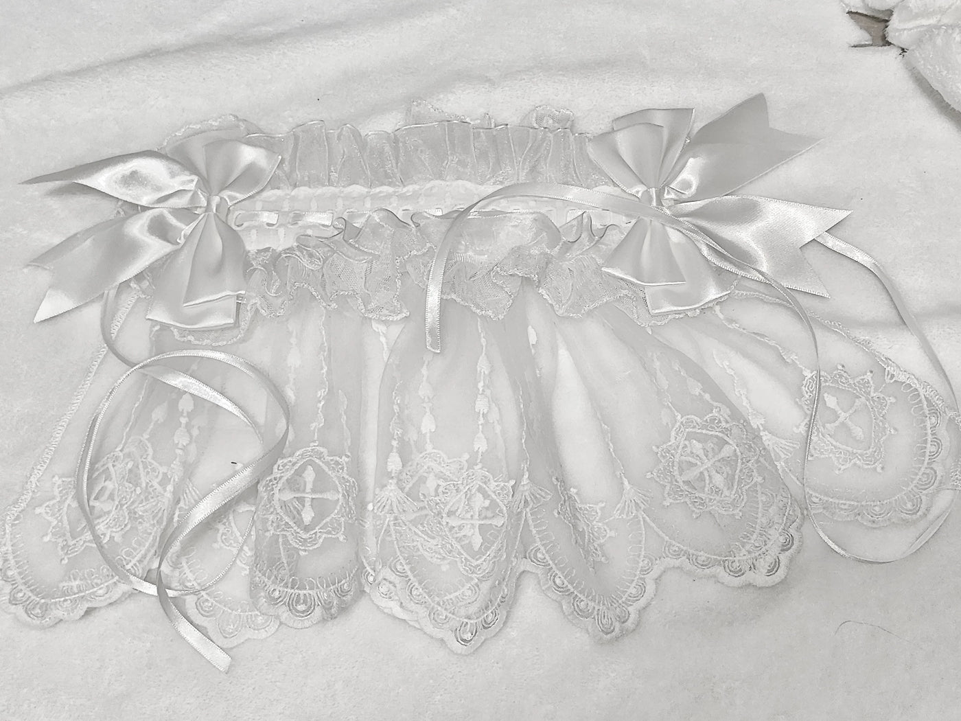 Dokisuru - Halloween Gothic - Face-Covering Lace Headband with Large Bow