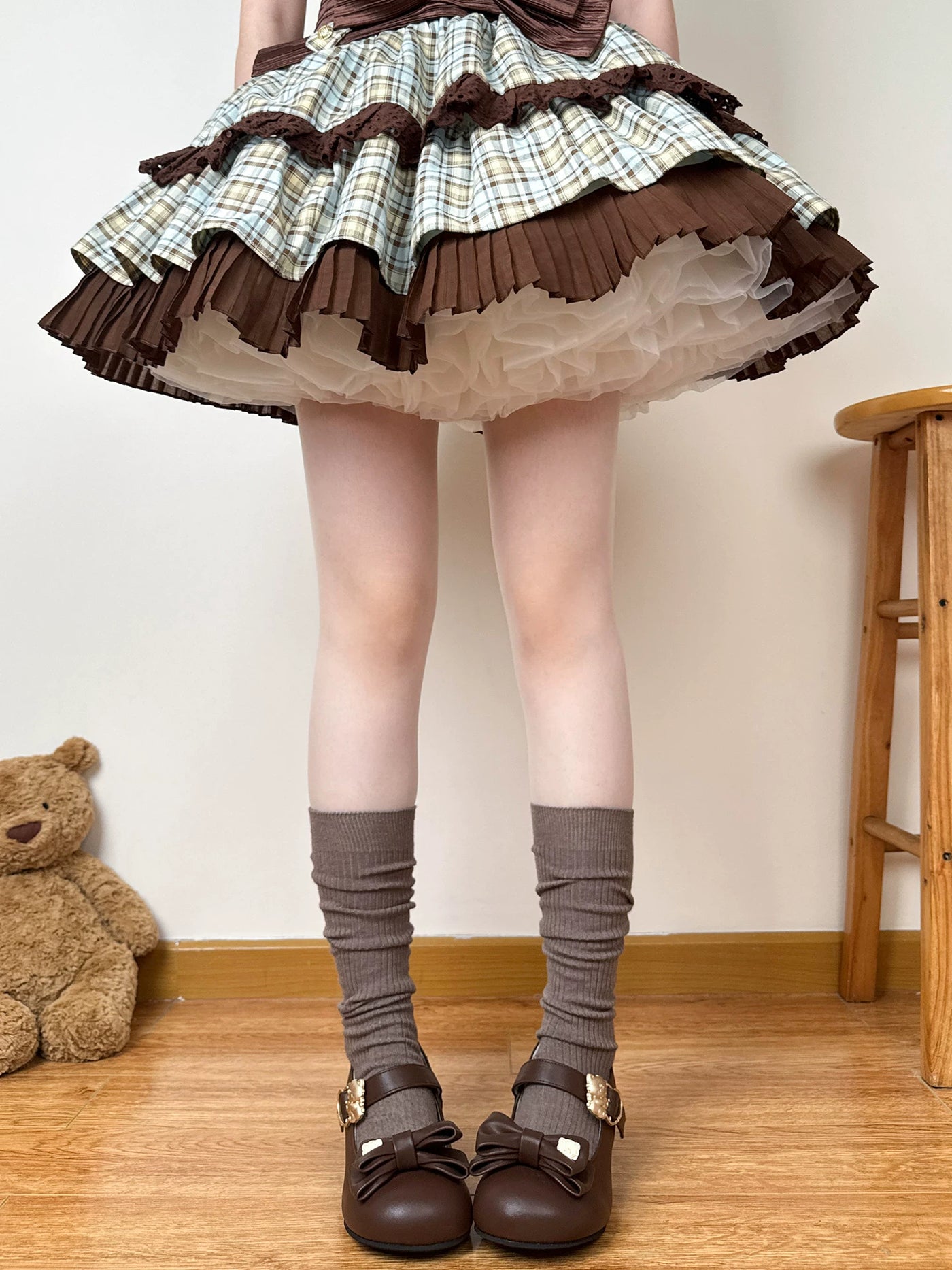 Chubby Bear Tales - Caramel Cocoa - Lolita slouch socks with a gathered ribbed leg