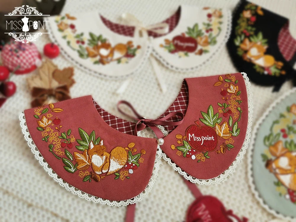 Miss Point Chubby Fox in the Forest Hand Accessory