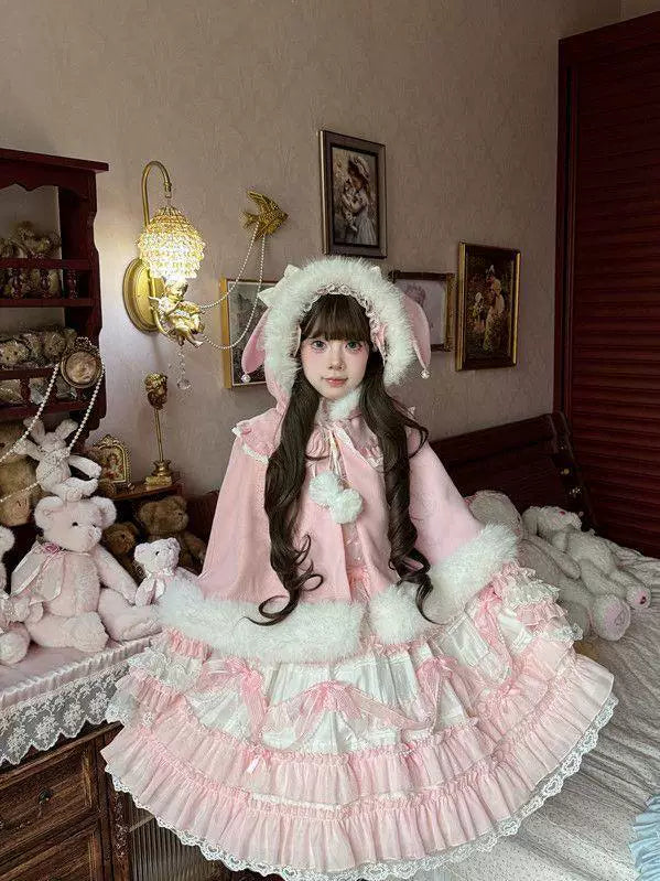 Sweetheart Dream Machine - Lace Heart Cape - Shawl with Lace-Neckline or Heart Styling