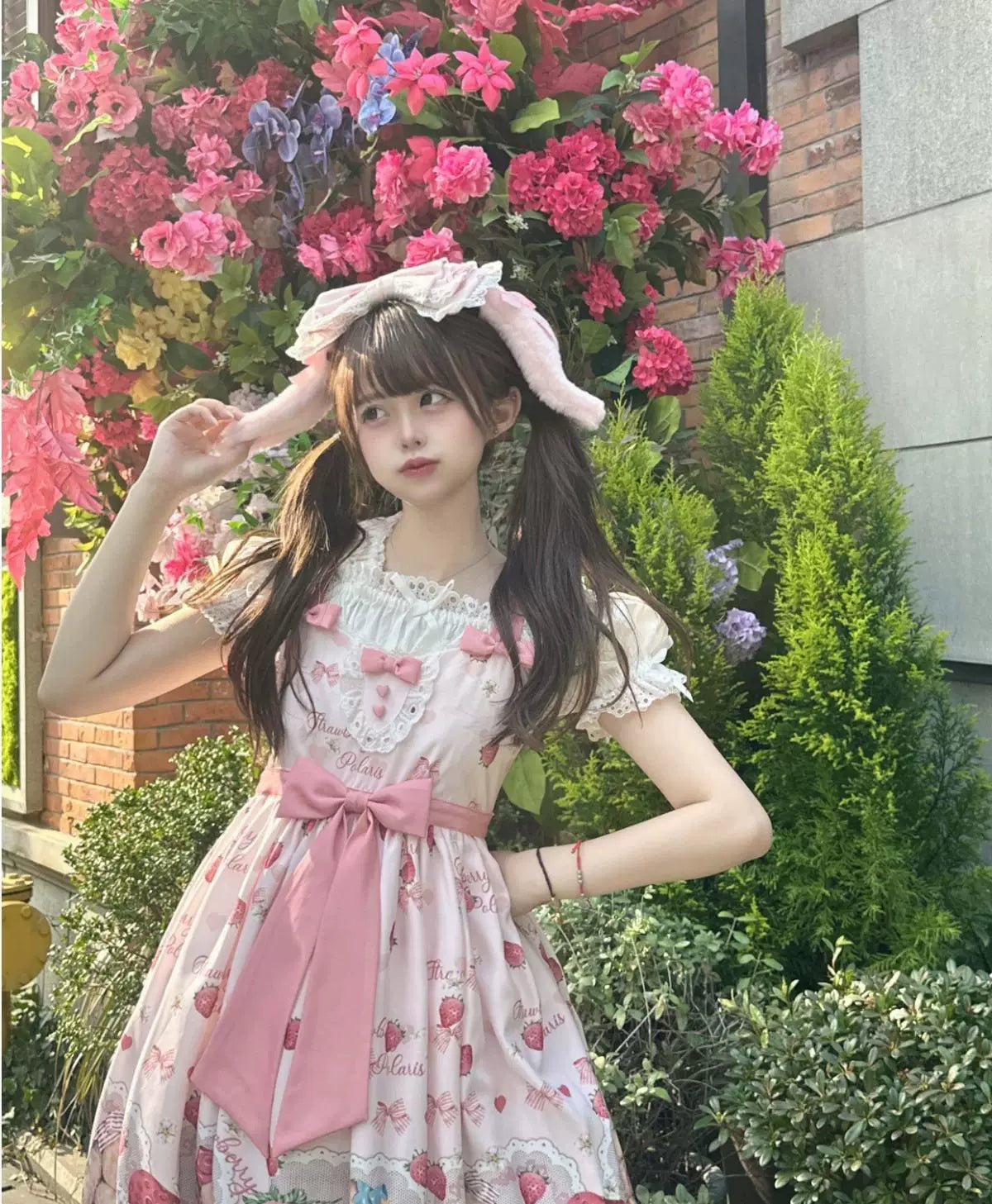 Sweetheart Dream Machine - Falling Rabbit Berry Gift Box - Pink JSK Dress with Rabbit-and-Strawberry Print