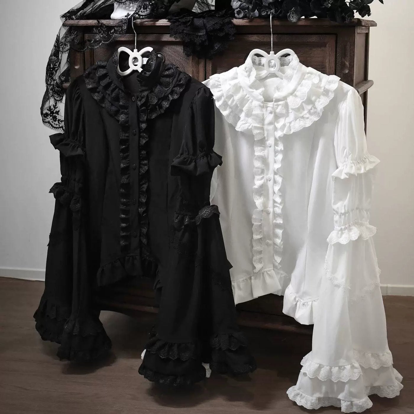 Sweetheart Dream Machine - Ruffle Collar - Short-Sleeve Blouse with Optional Sleeve Attachments