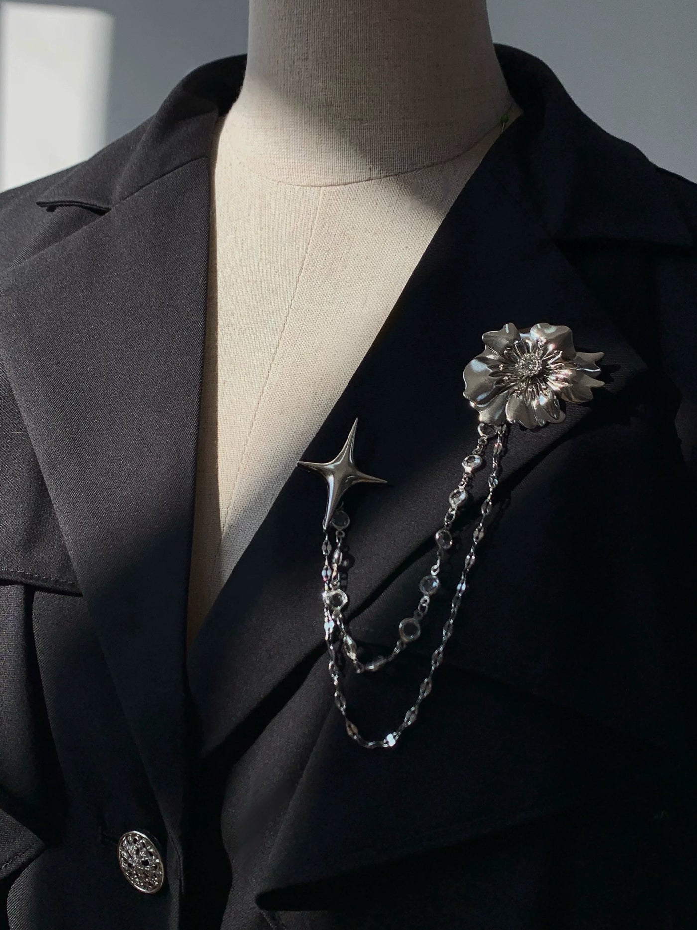 Night & Day Sonata - Ouji Lolita Princess Sleeve Shirt & Pants Suit Silver Brooch Only (one size) S