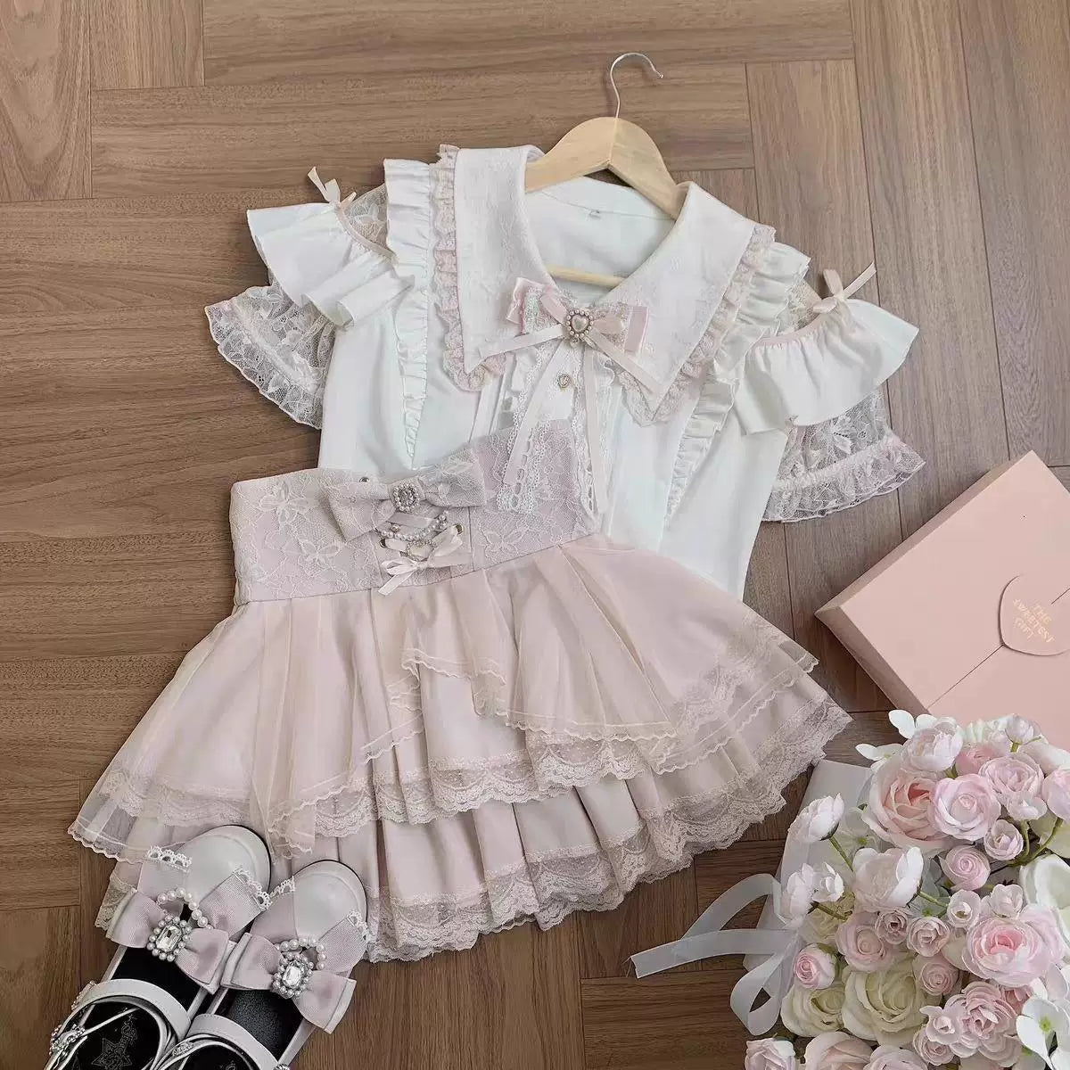 Sweetheart Dream Machine - Heart Button Ruffle - Blouse with a Ruffled Collar