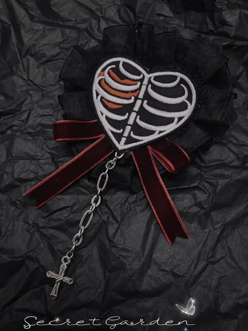 Caged Bird Hotel - Mirror Heart Ribcage - Gothic Metal Brooch with Cross Charm – detail view 3