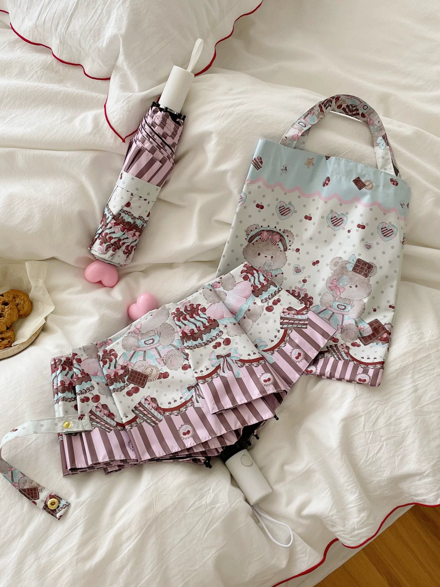 Honey - Thin Chocolate Berry Bear - Parasol with Bear Print and Chocolate-Bar Motifs