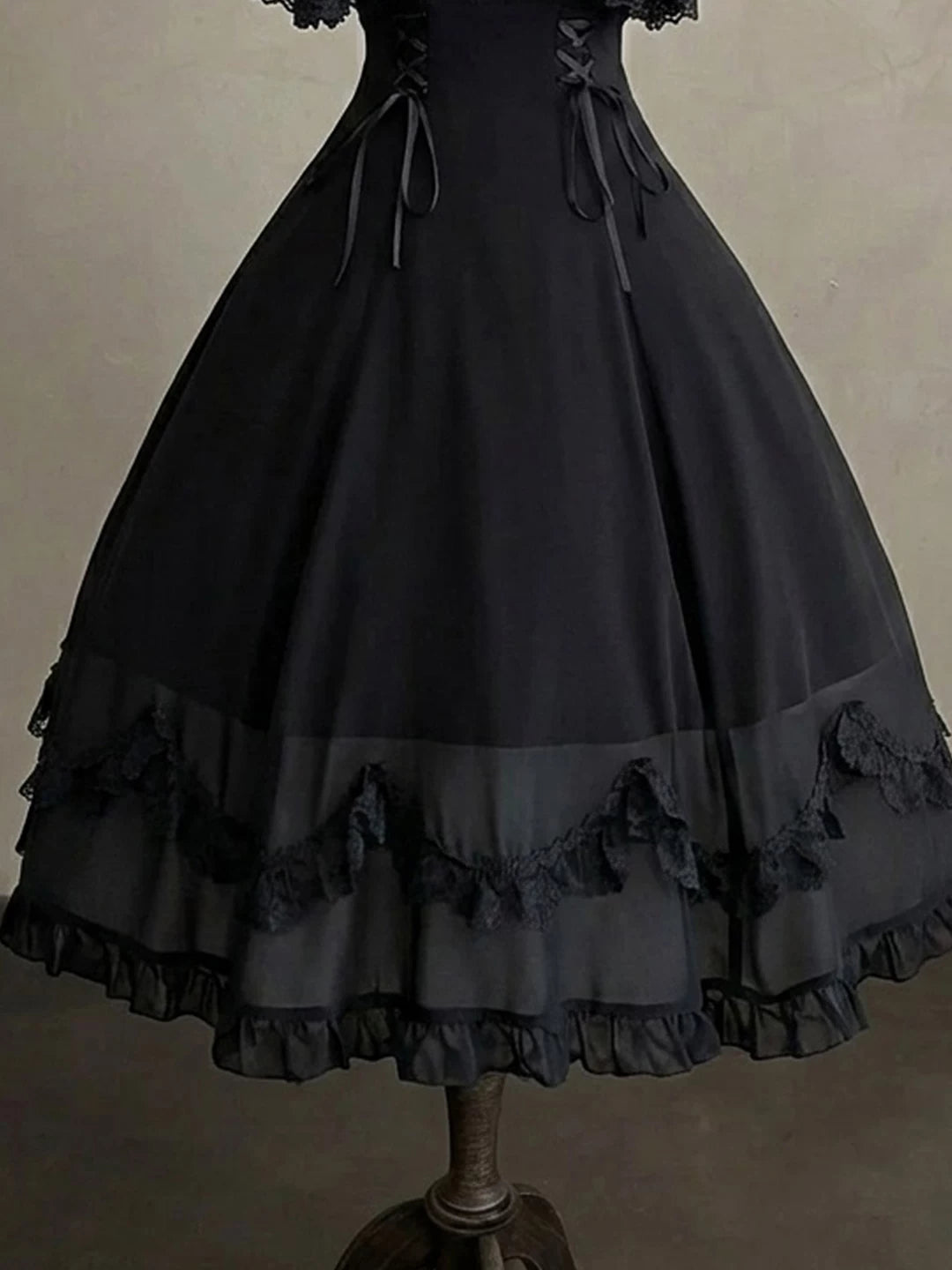 Creamy - Black Bow Cape - Black One-Piece Dress with Layered Lace Cape