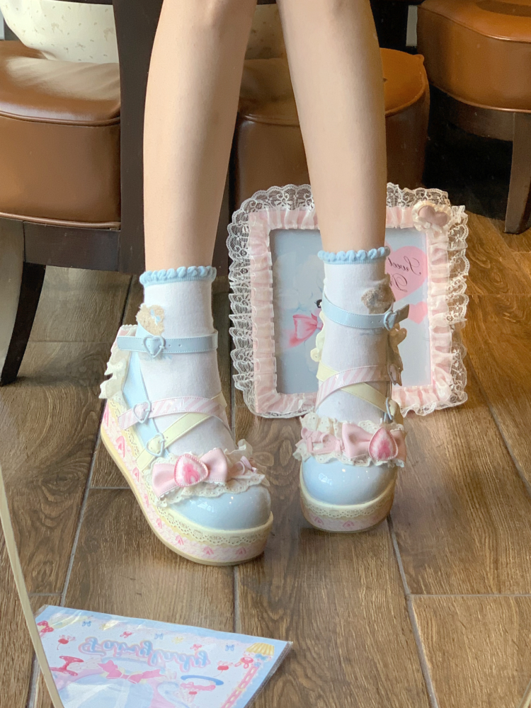 Aimee - Strawberry Limited - Platform Shoes with 3D Strawberry Cake Print - product detail 5
