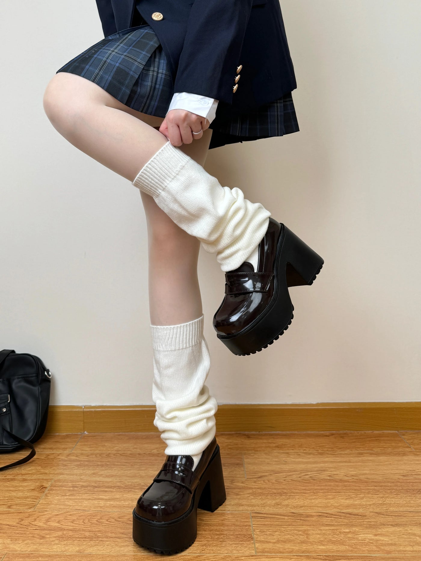 Chubby Bear Tales - JK Layer - Milky-White Bubble Sock Sleeves with a Gathered Scrunch Profile