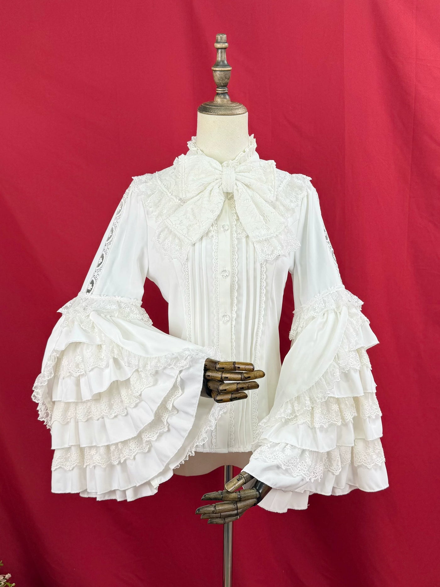 DMFS Lolita - Snow Mochi - Classic Lolita Hime Sleeve Shirt, Lace Accent