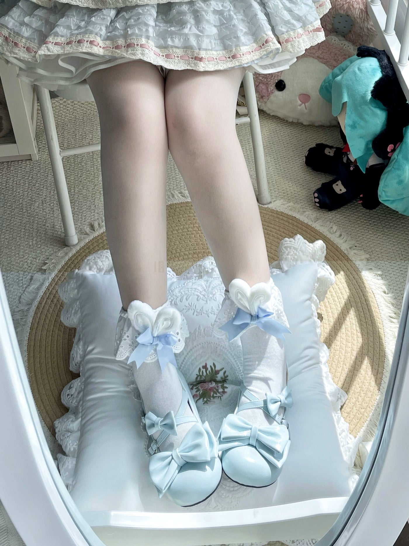 Fantasy Doll - Dreamy Doll - Mid-Calf Socks with Bunny-Ear Lace Cuffs