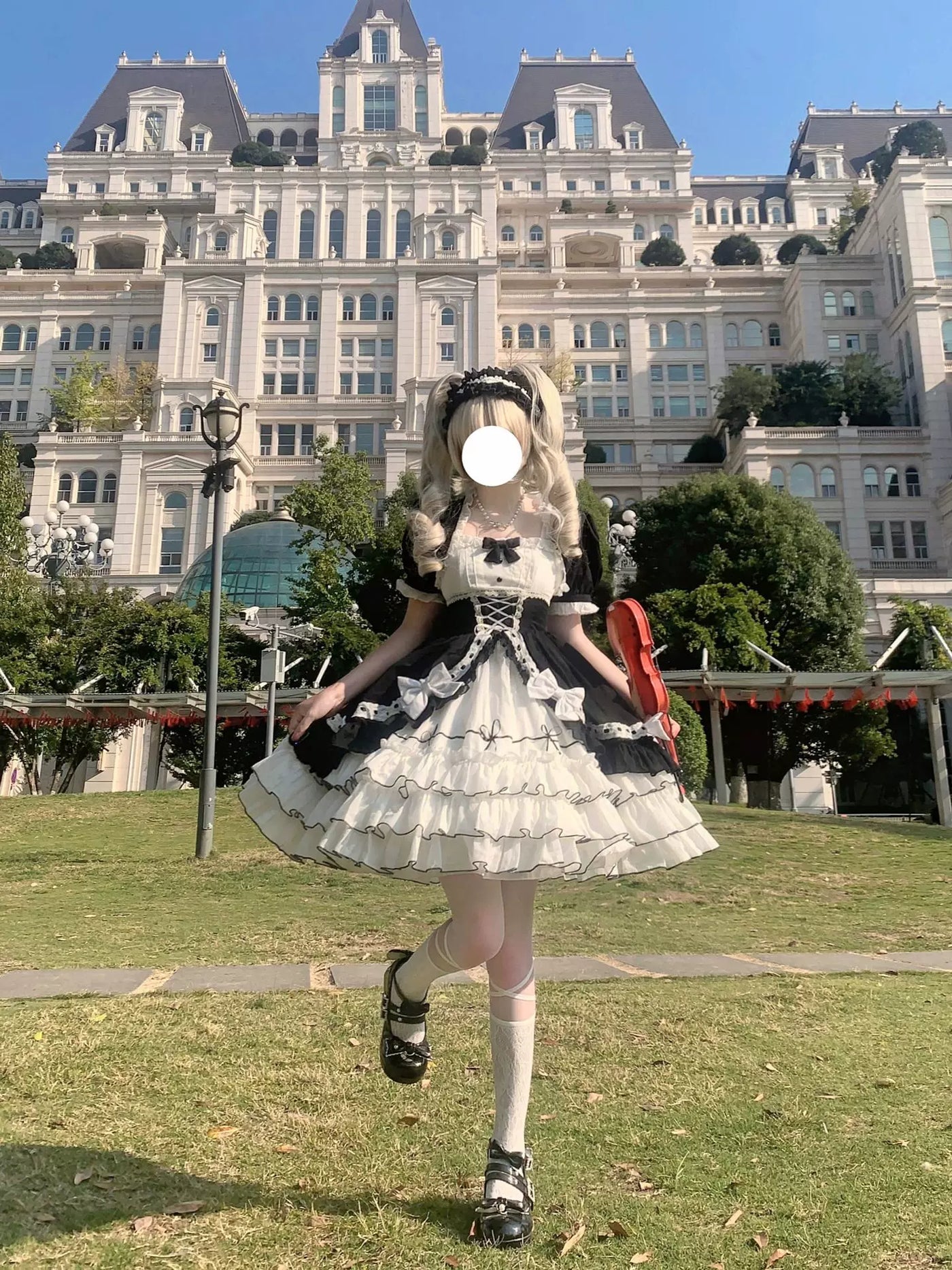 Creamy - Black & White Princess - OP Dress with Layered White Ruffles
