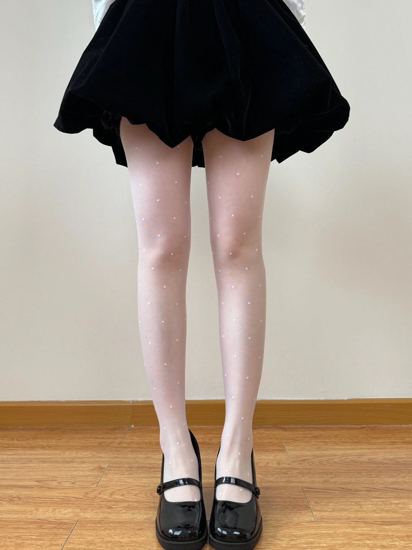 Chubby Bear Tales - Ballet White Collection - One-Size Stockings with Bow and Pattern Variants