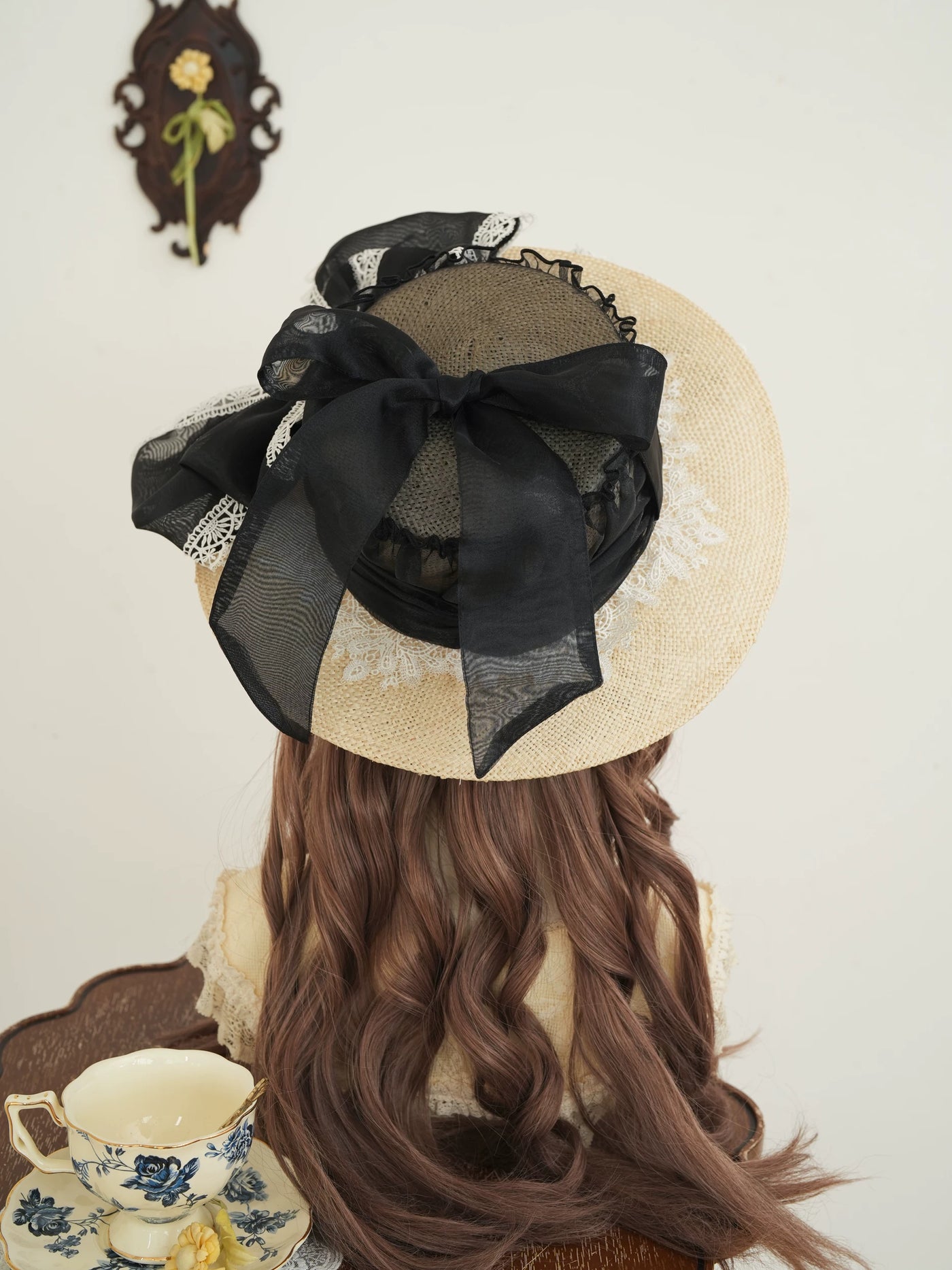 Star Box - Fresh Lace Bow - Natural Straw Hat with Lace Trim
