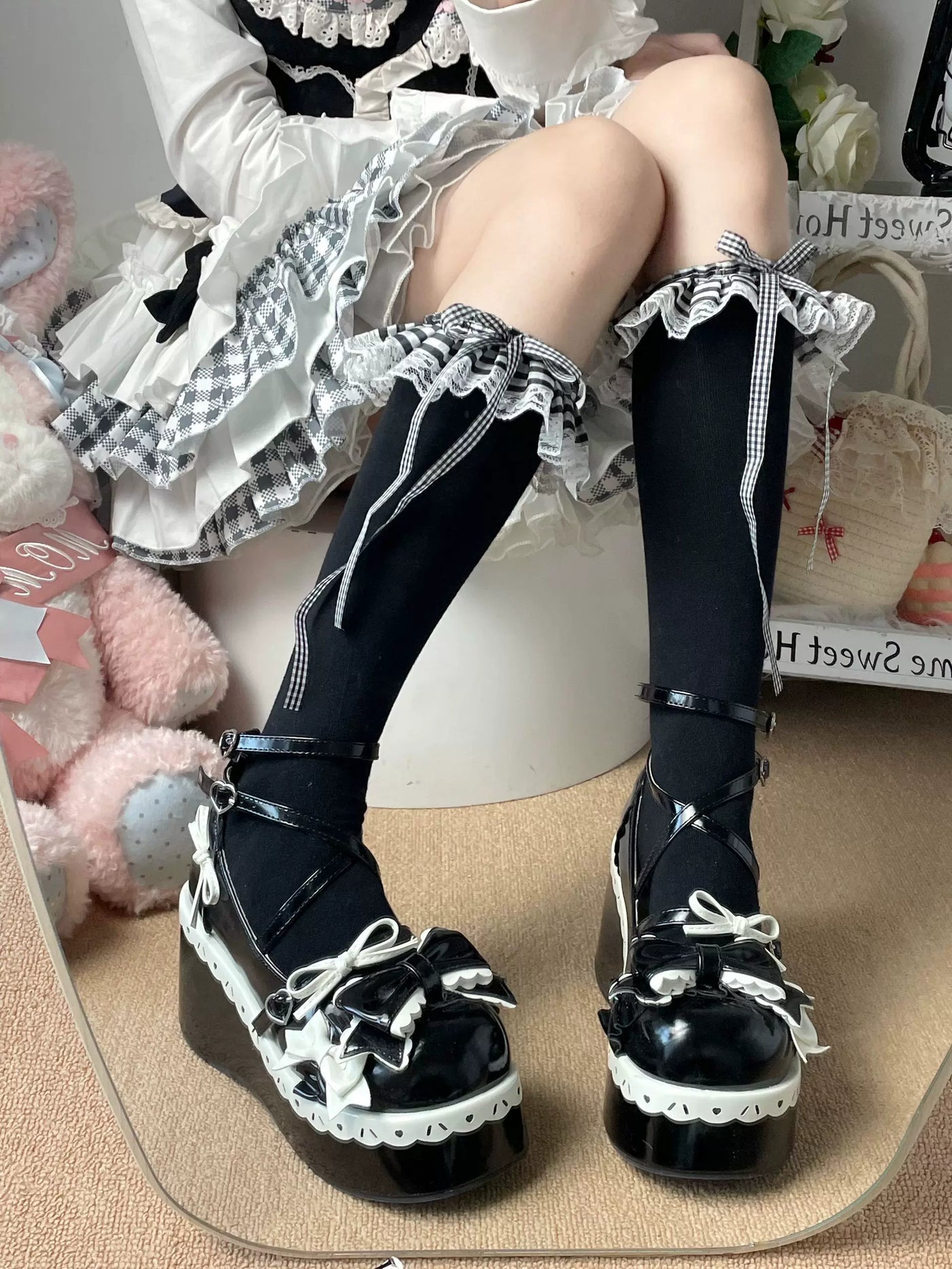 Fantasy Doll - Gingham Ribbon - Black-and-White Lace Socks with Bow Trim