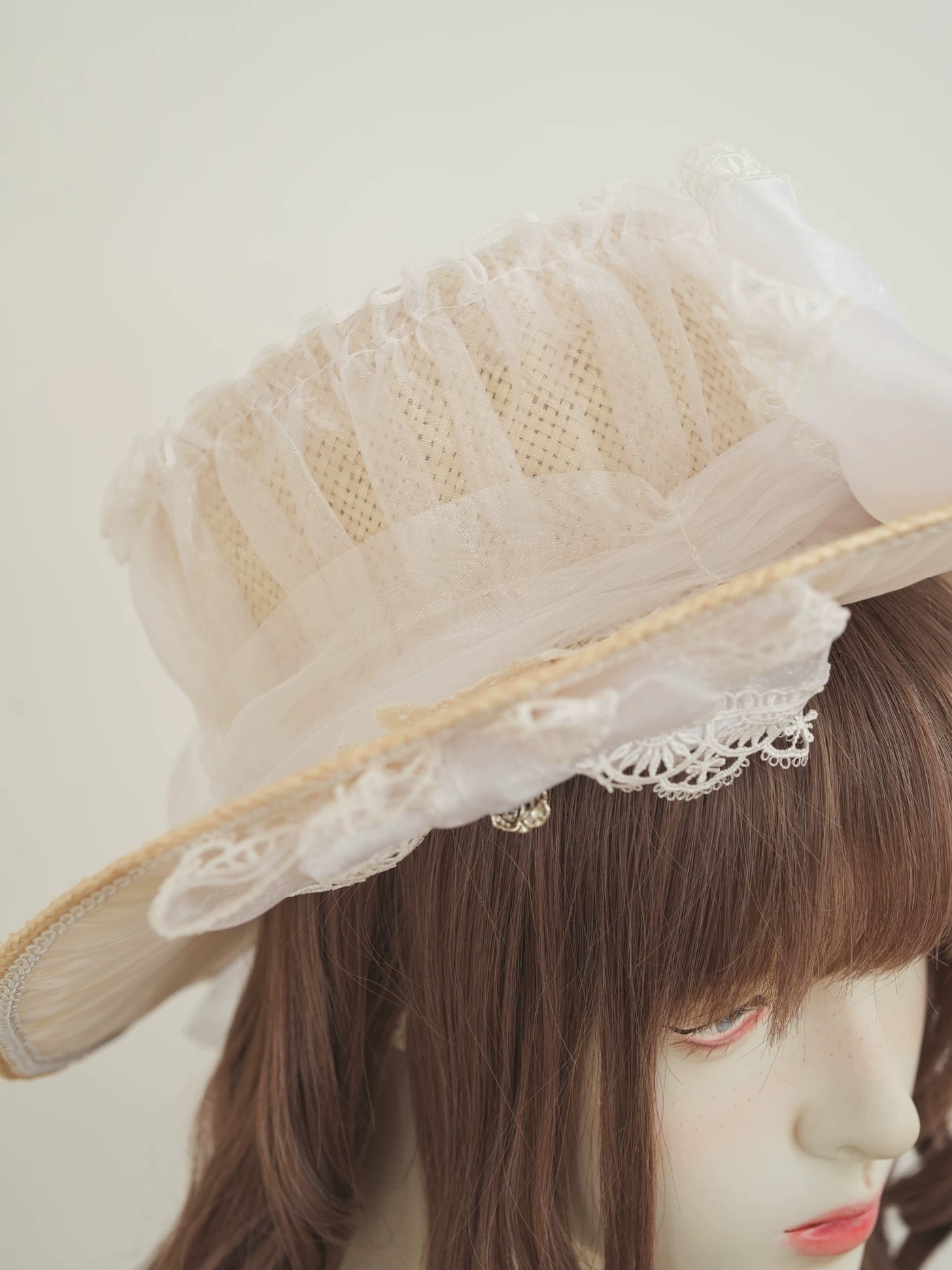 Star Box - Fresh Lace Bow - Natural Straw Hat with Lace Trim