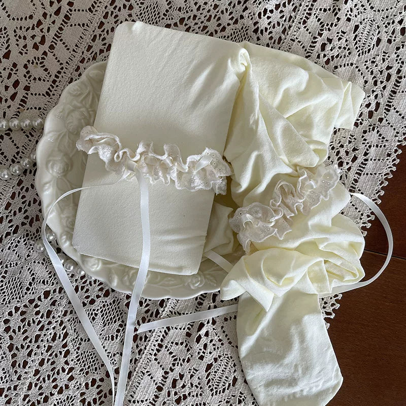 Sock Noble - Cream Lace - Velvet Tights with Lace-Trimmed Bands