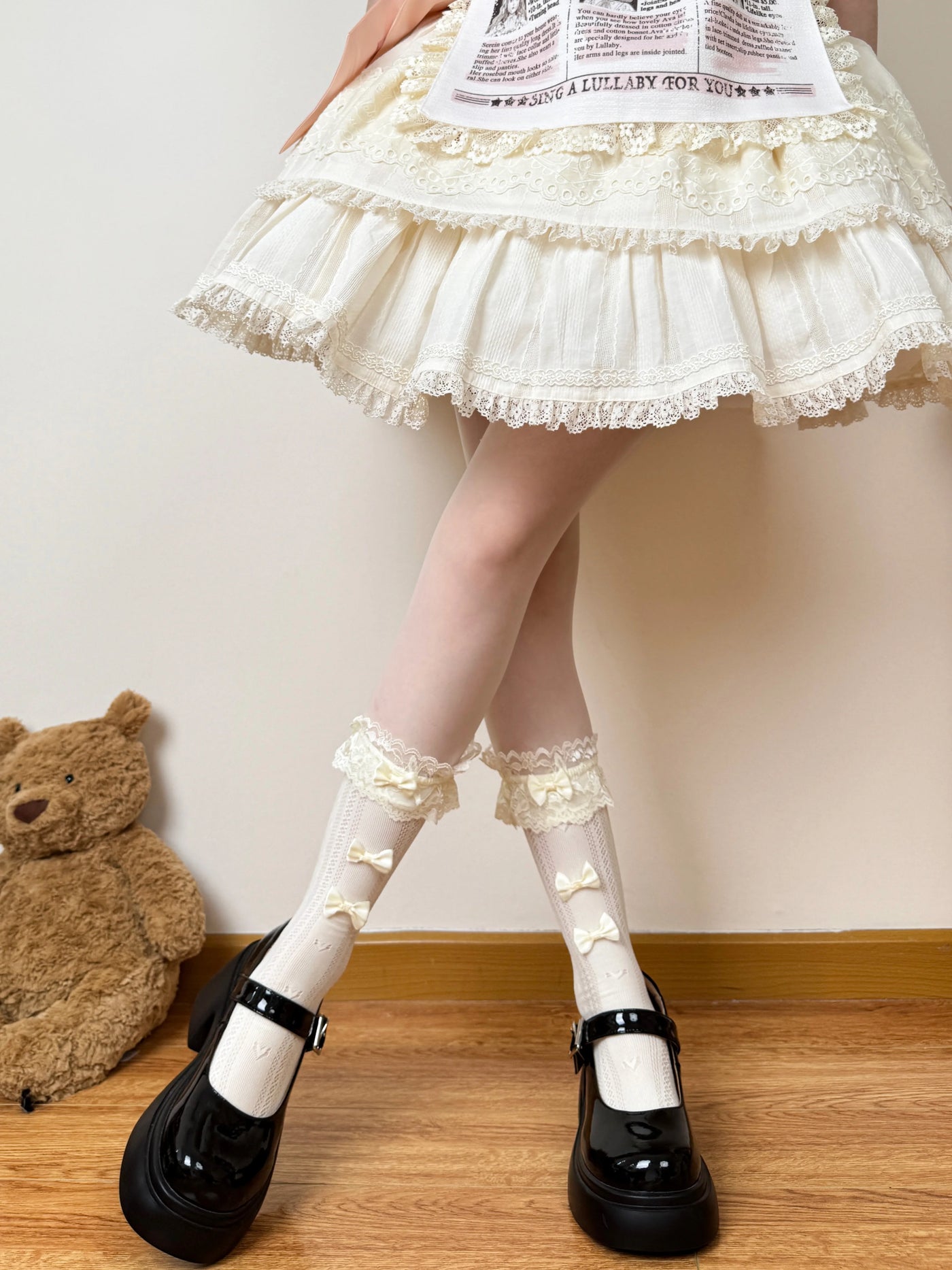 Chubby Bear Tales - Olive - Openwork Slouch Socks with Lace and Ribbon Bows