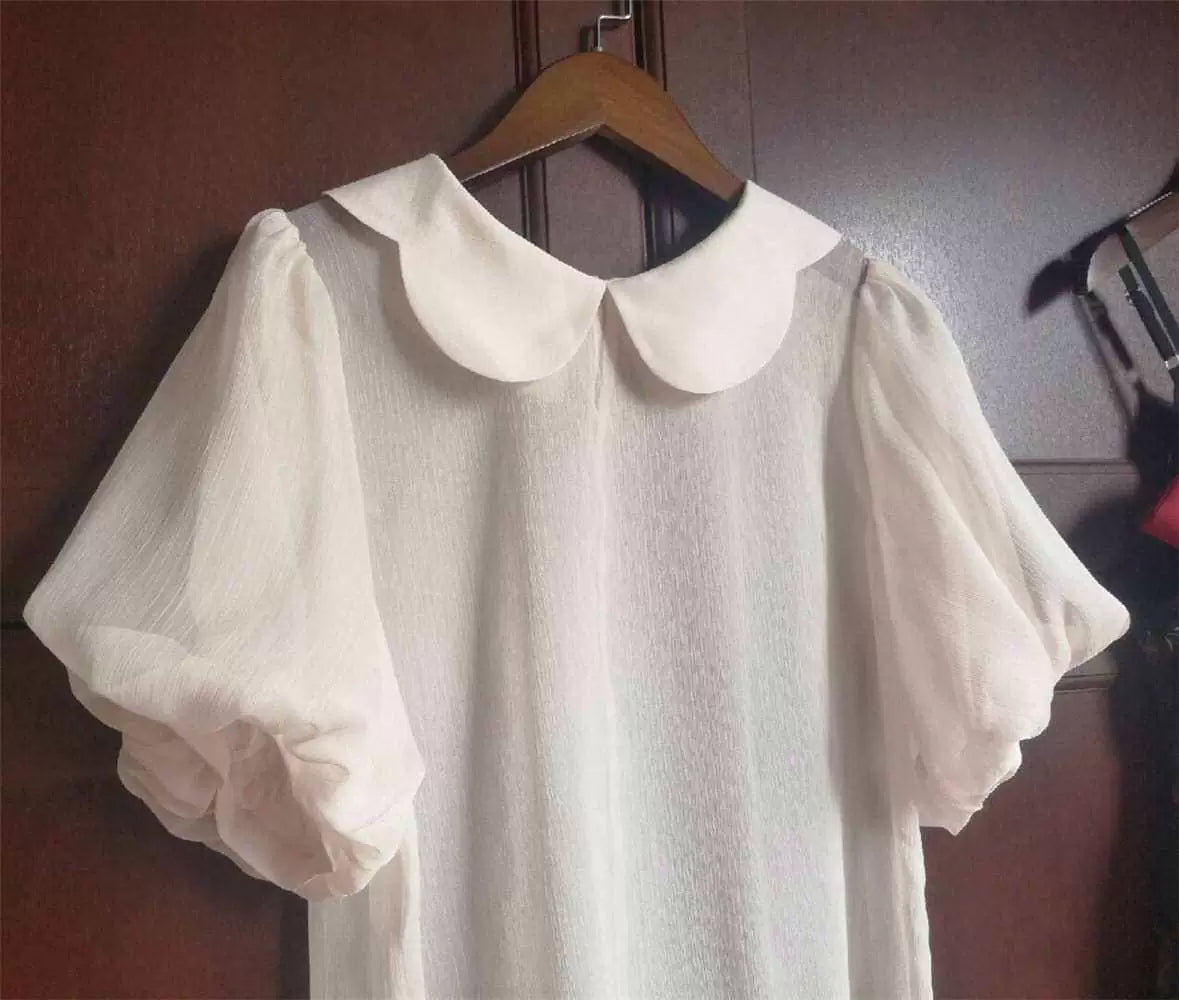 Sweetheart Dream Machine - Petal Collar Layering - Lightweight pullover blouse with a petal collar and puff sleeves