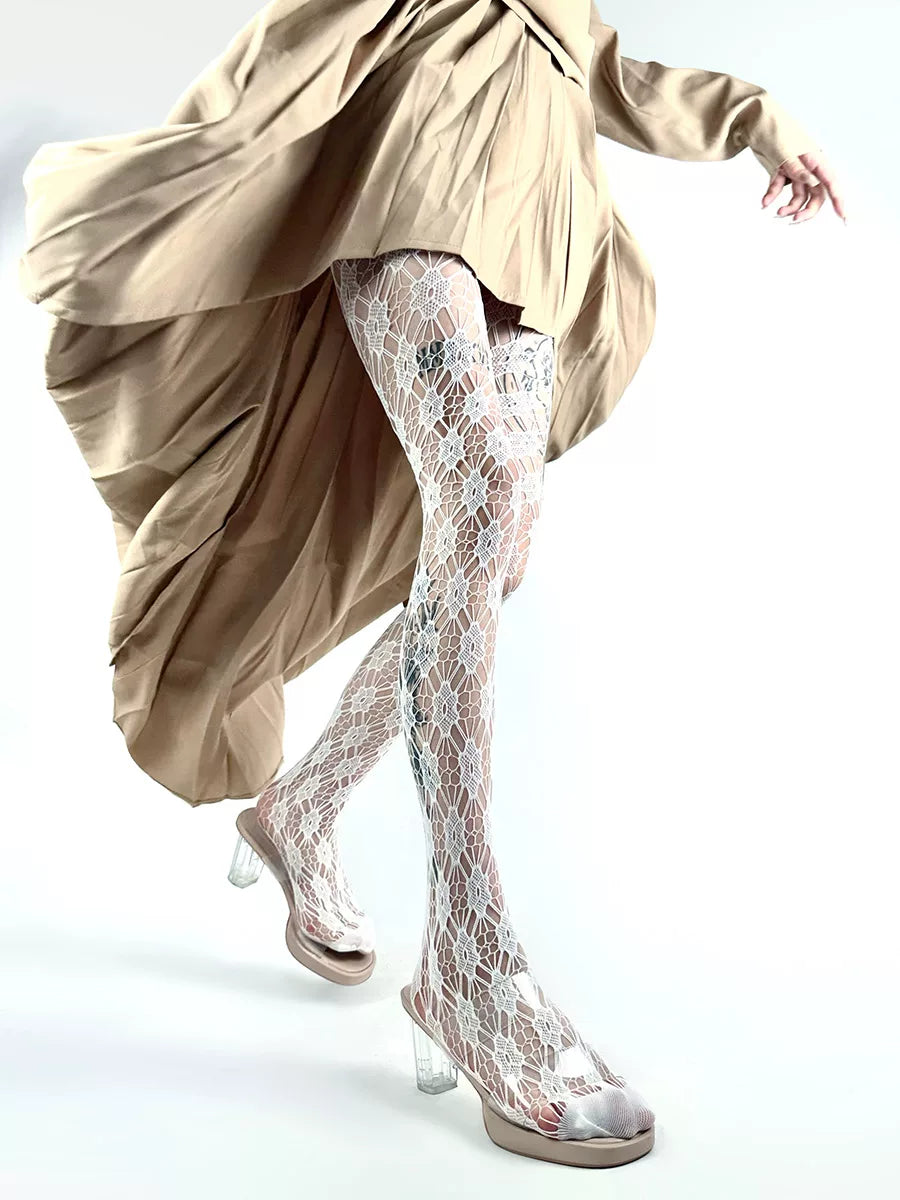 White Socks - Sakura Lattice - Lace Tights with an Openwork Floral Pattern