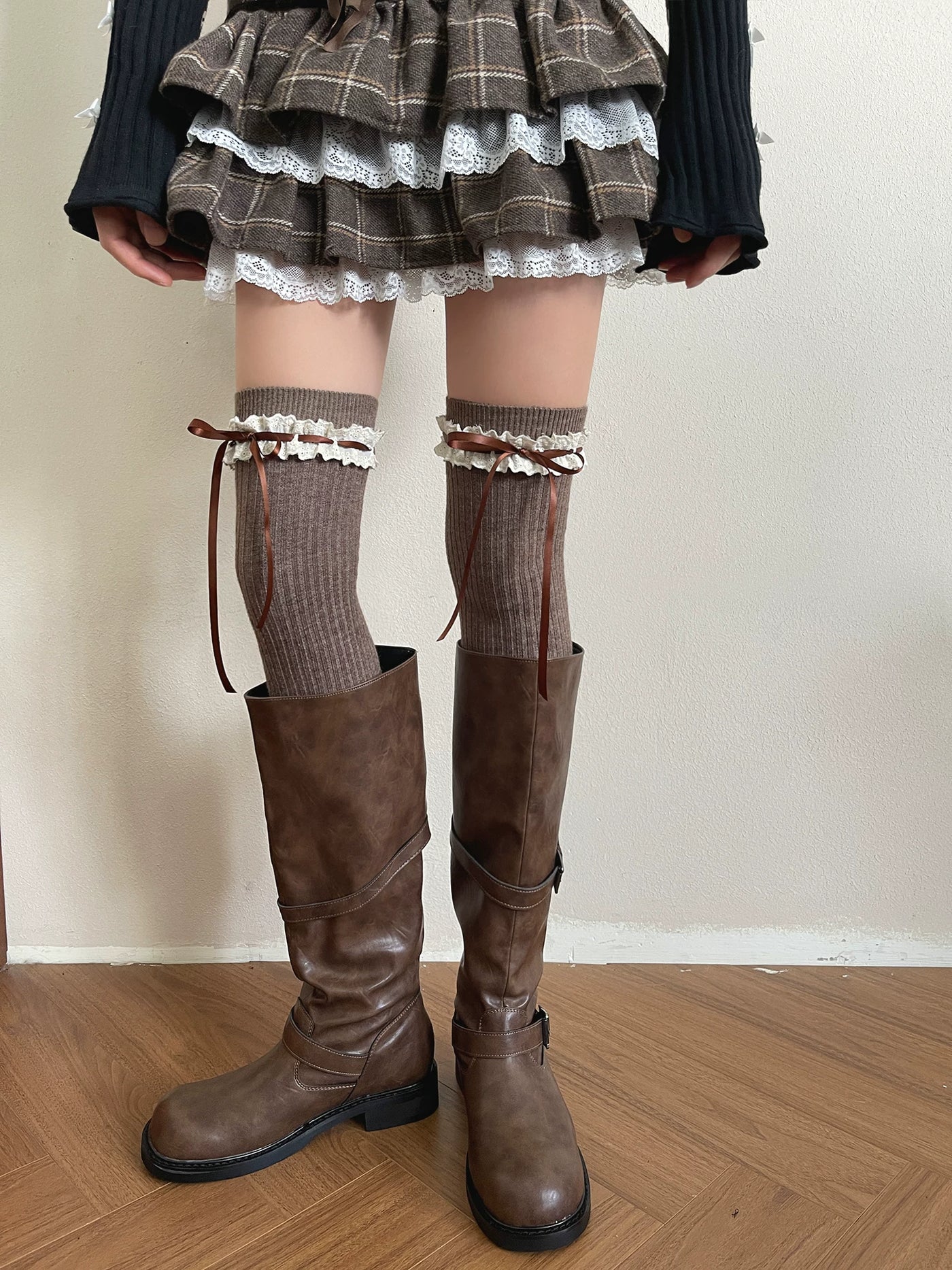 Sock Noble - Maillard Lace Tie - Over-the-knee socks with embroidered lace trim
