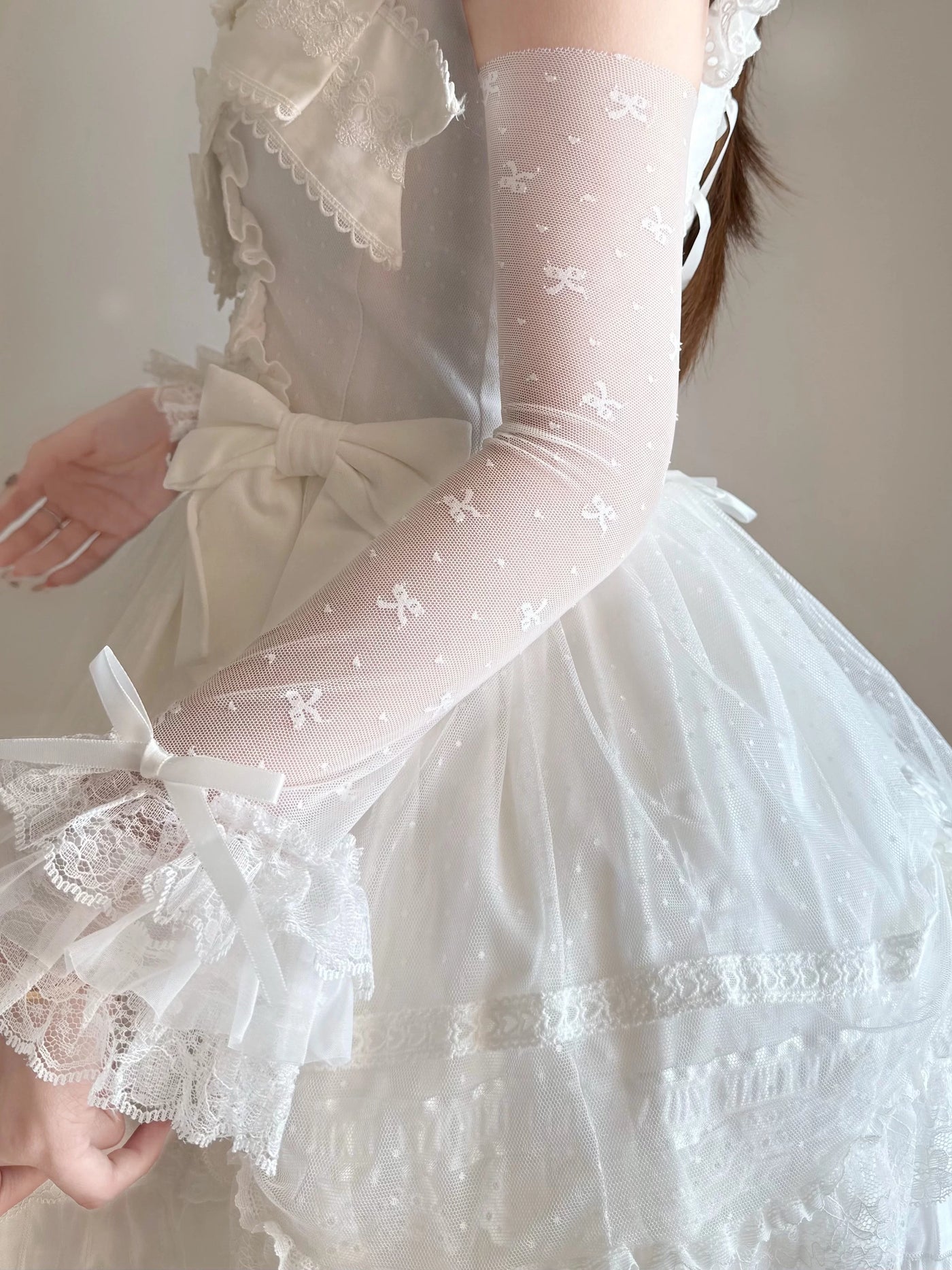 Fantasy Doll - Sweet Bow - Arm Sleeves with lace cuffs and scattered bow motifs