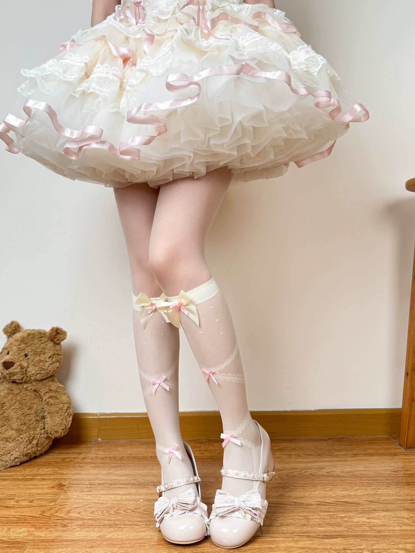 Chubby Bear Tales - Love Letter Ballet - Mid-Calf Socks with Lace and Bow Details